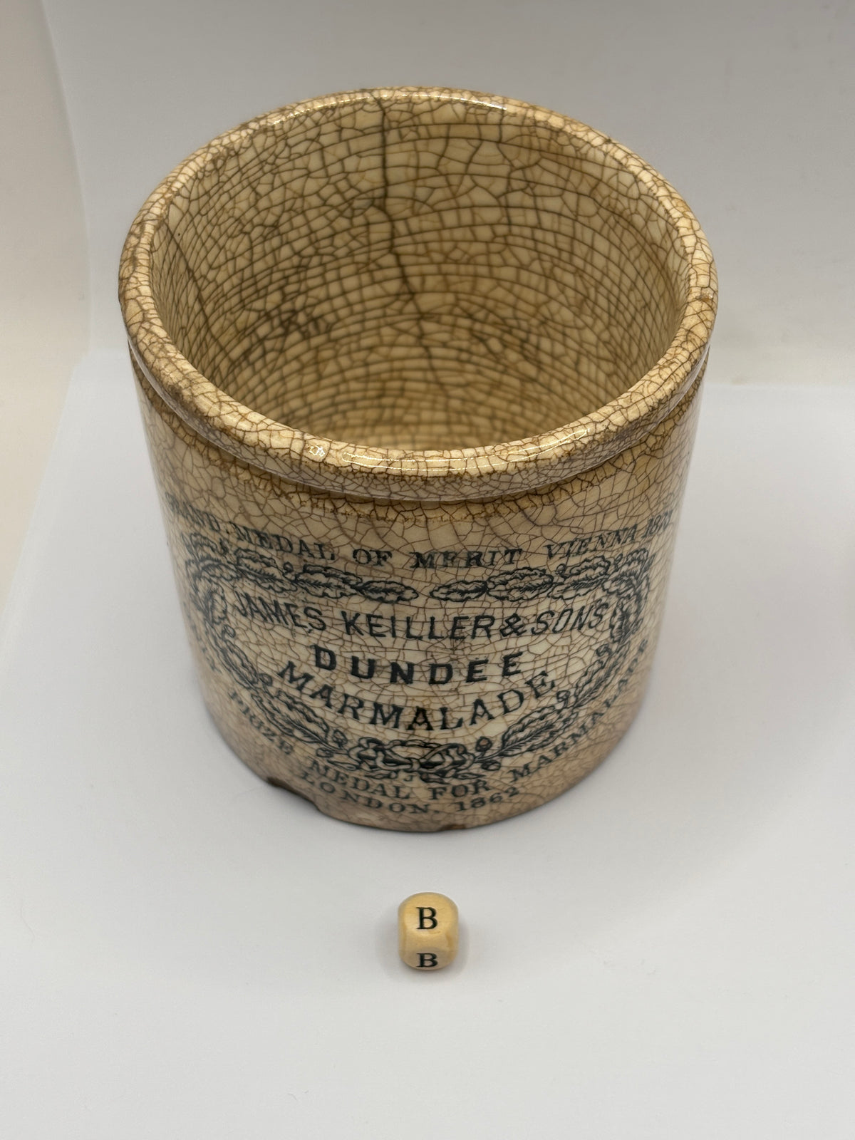 Old 1lb stoneware marmalade pot, James Keiller Dundee marmalade (B) chippy