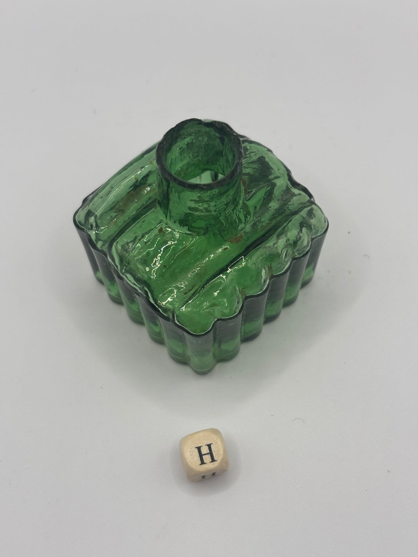 Old green glass ink bottle, inkwell, penny ink (H)