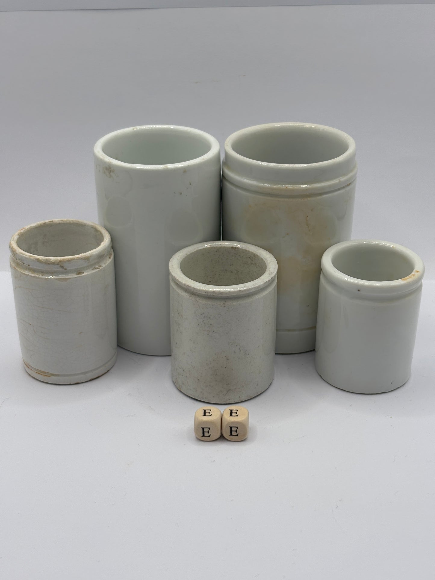 5 old stoneware pots (EE)