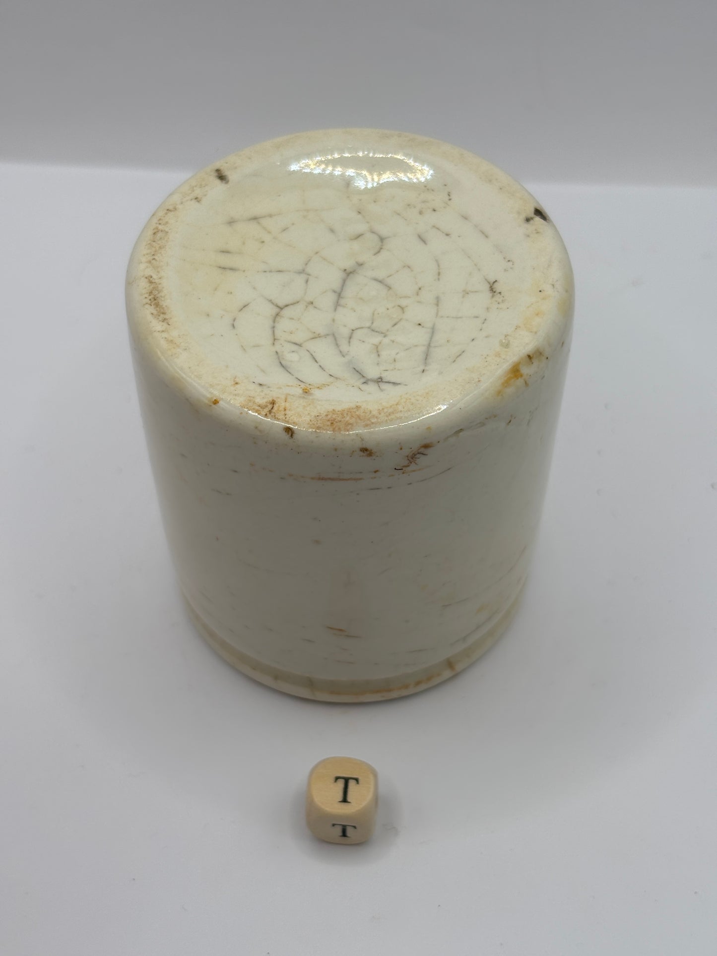Old chunky stoneware pot (T)