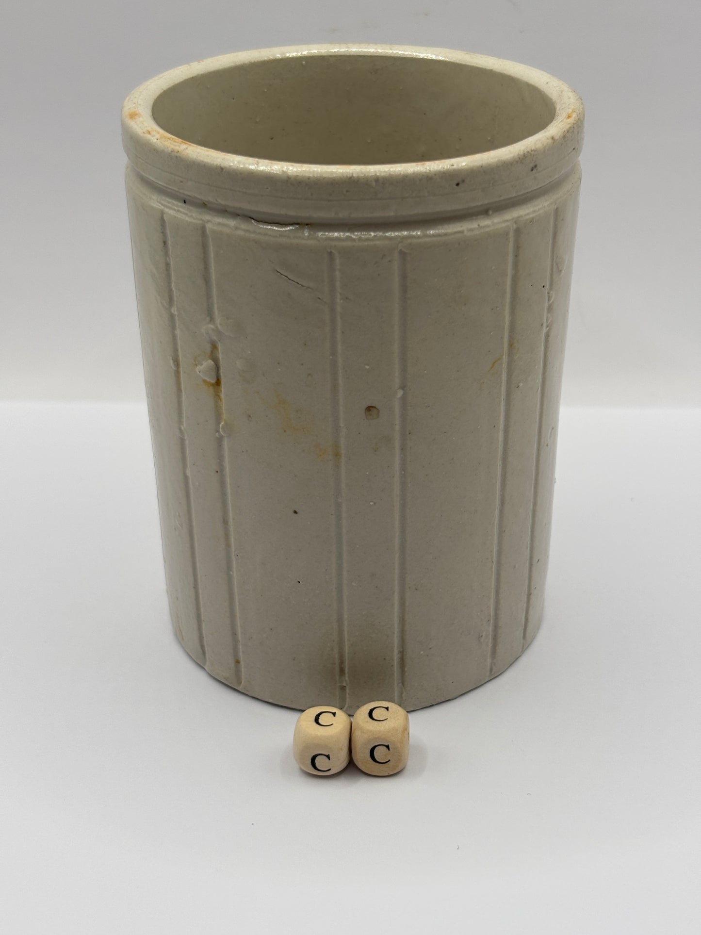 Old 1lb ribbed Hartleys stoneware jam pot (cc)