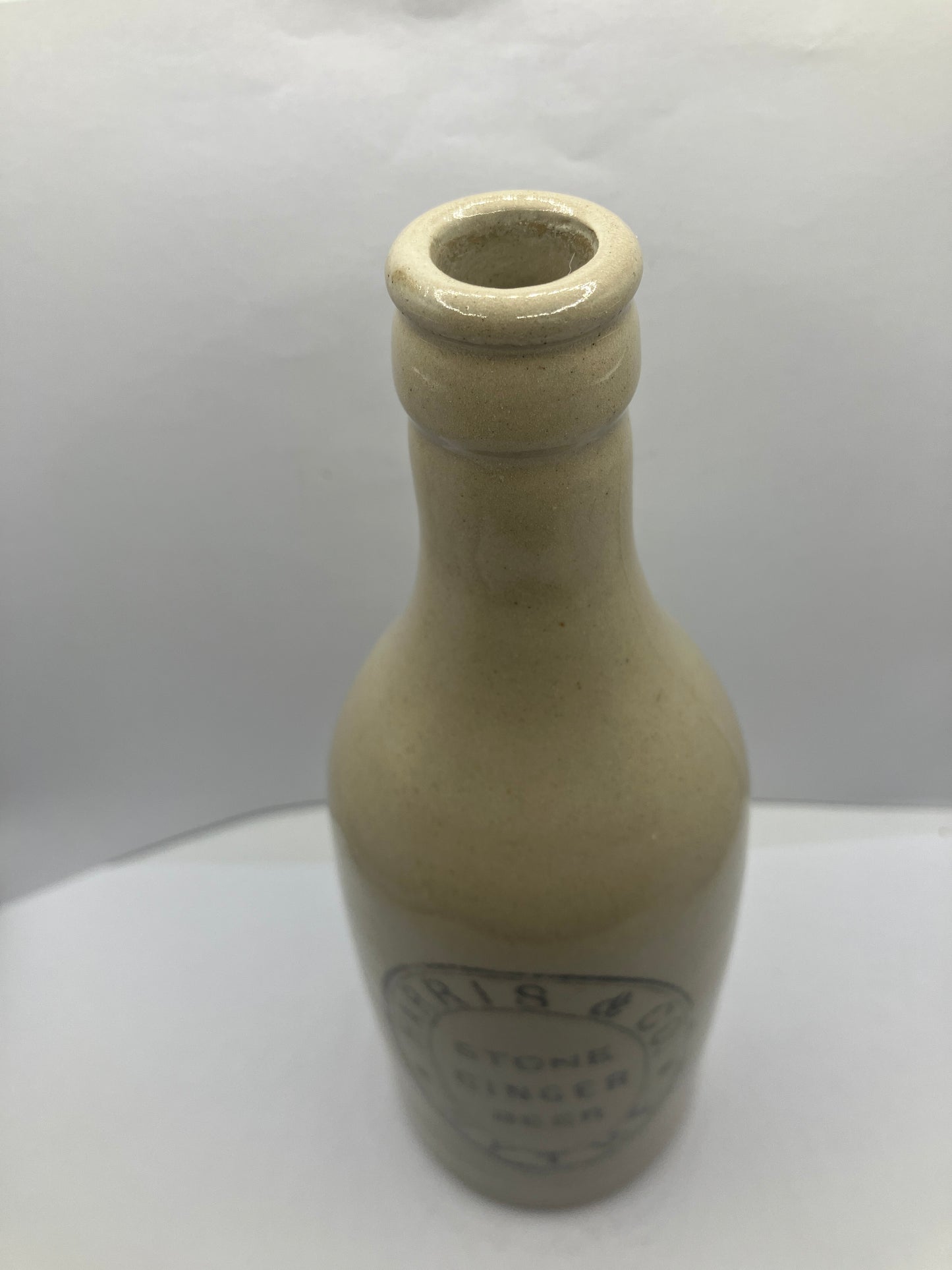 White stoneware ginger beer bottle, Harris & Co