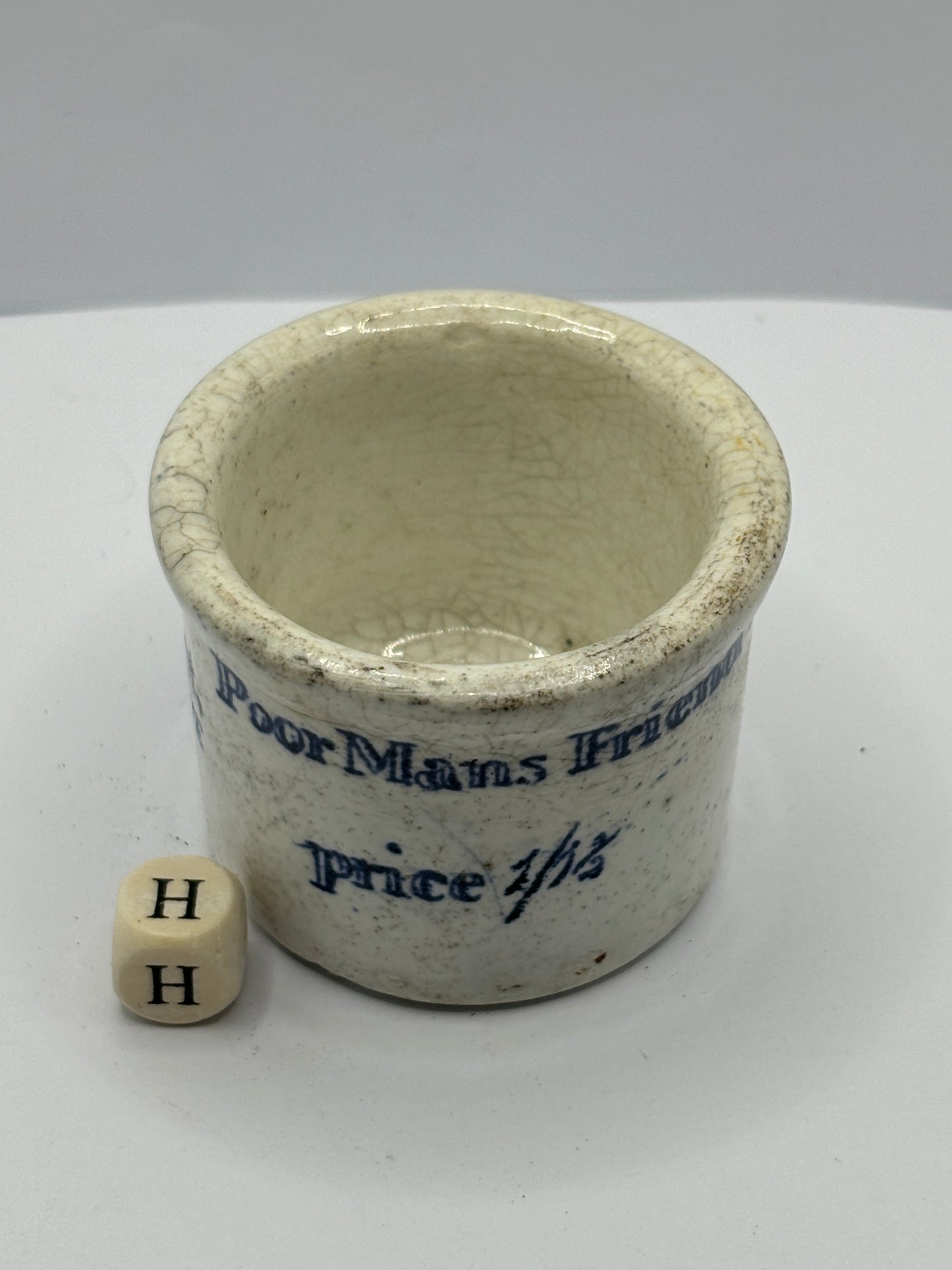 Old Dr Roberts poor mans friend advertising ointment pot (H)