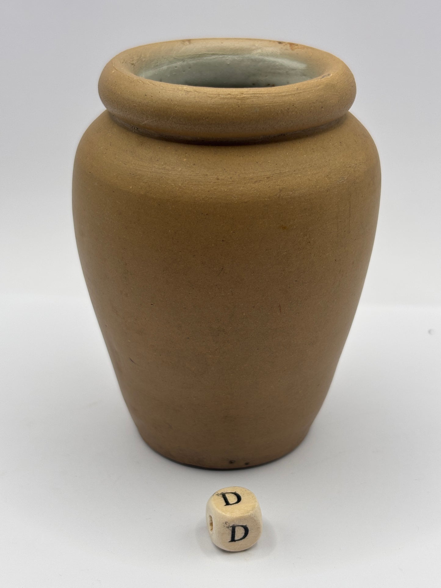 Old stoneware cream pot, Medova cream (D)