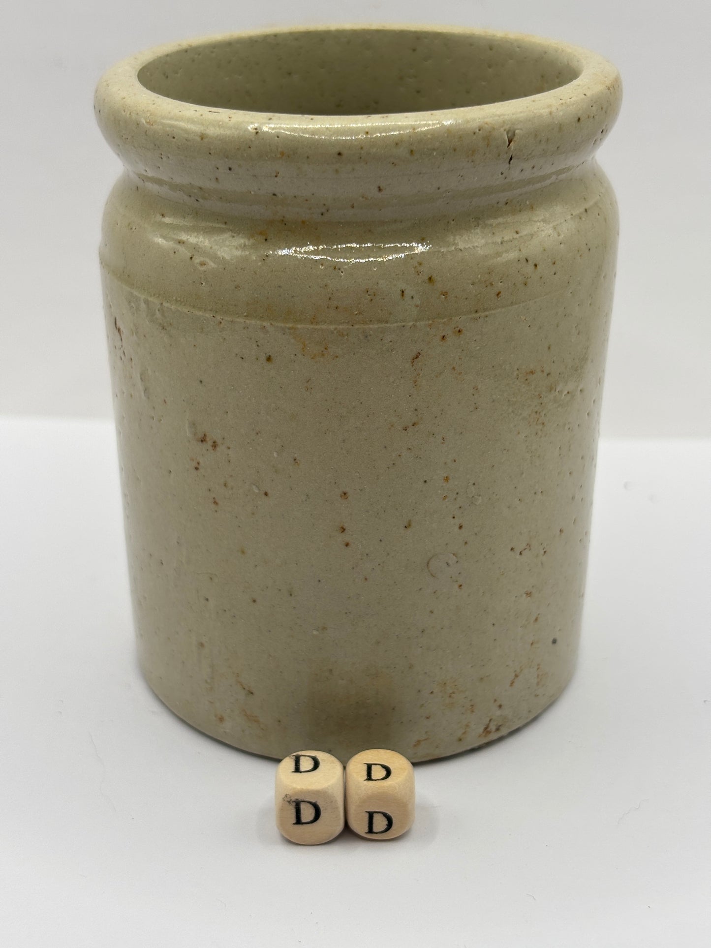 Old 1lb rolled top stoneware jam pot (DD)