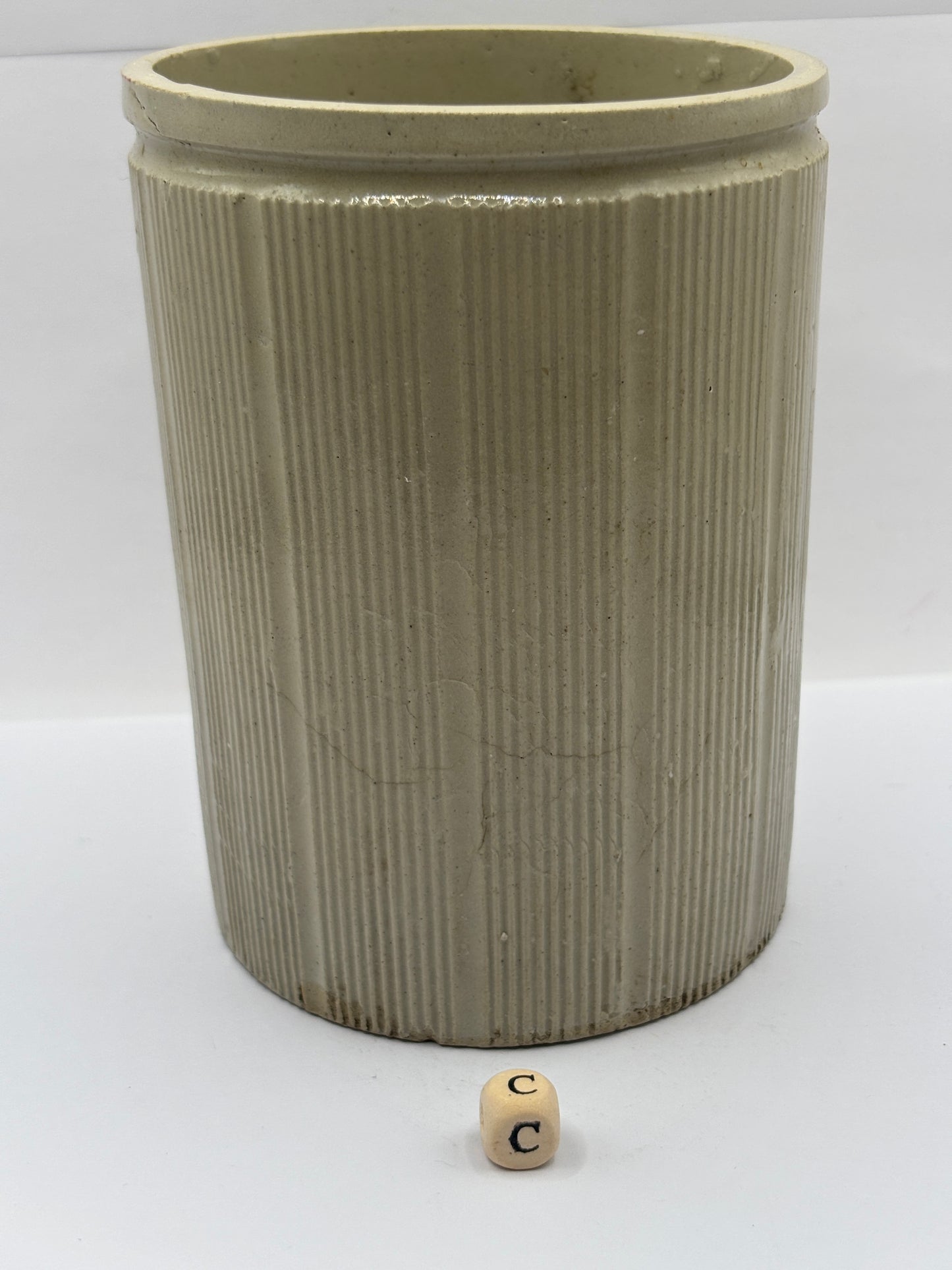 Old 2lb ribbed stoneware jam pot (c)