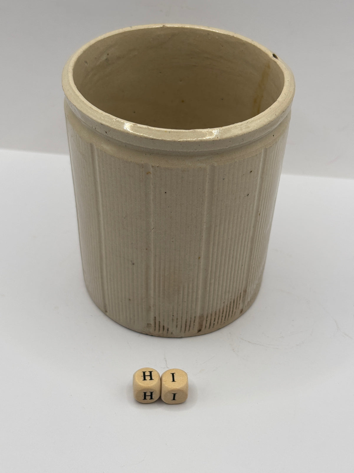 Old 1lb ribbed Hartleys stoneware jam pot (Hi)
