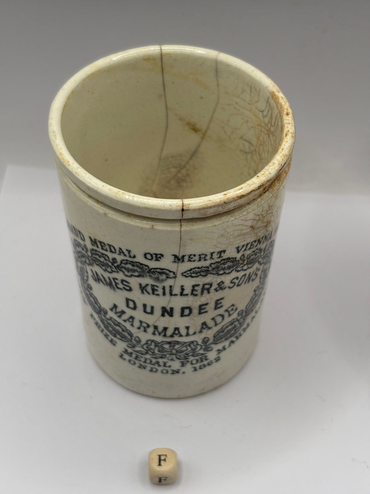 Old 1lb stoneware marmalade pot, James Keiller Dundee marmalade (F) damaged