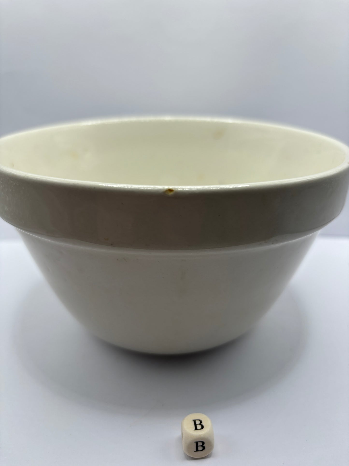 Vintage pudding bowl (B)