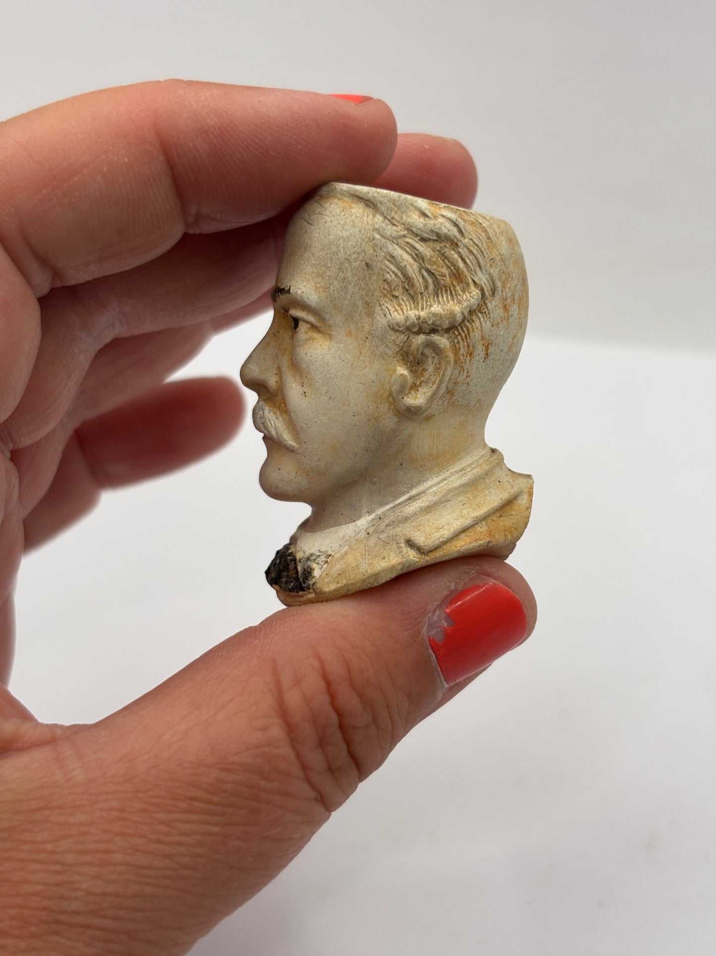 Old figural clay pipe head, pipe bowl