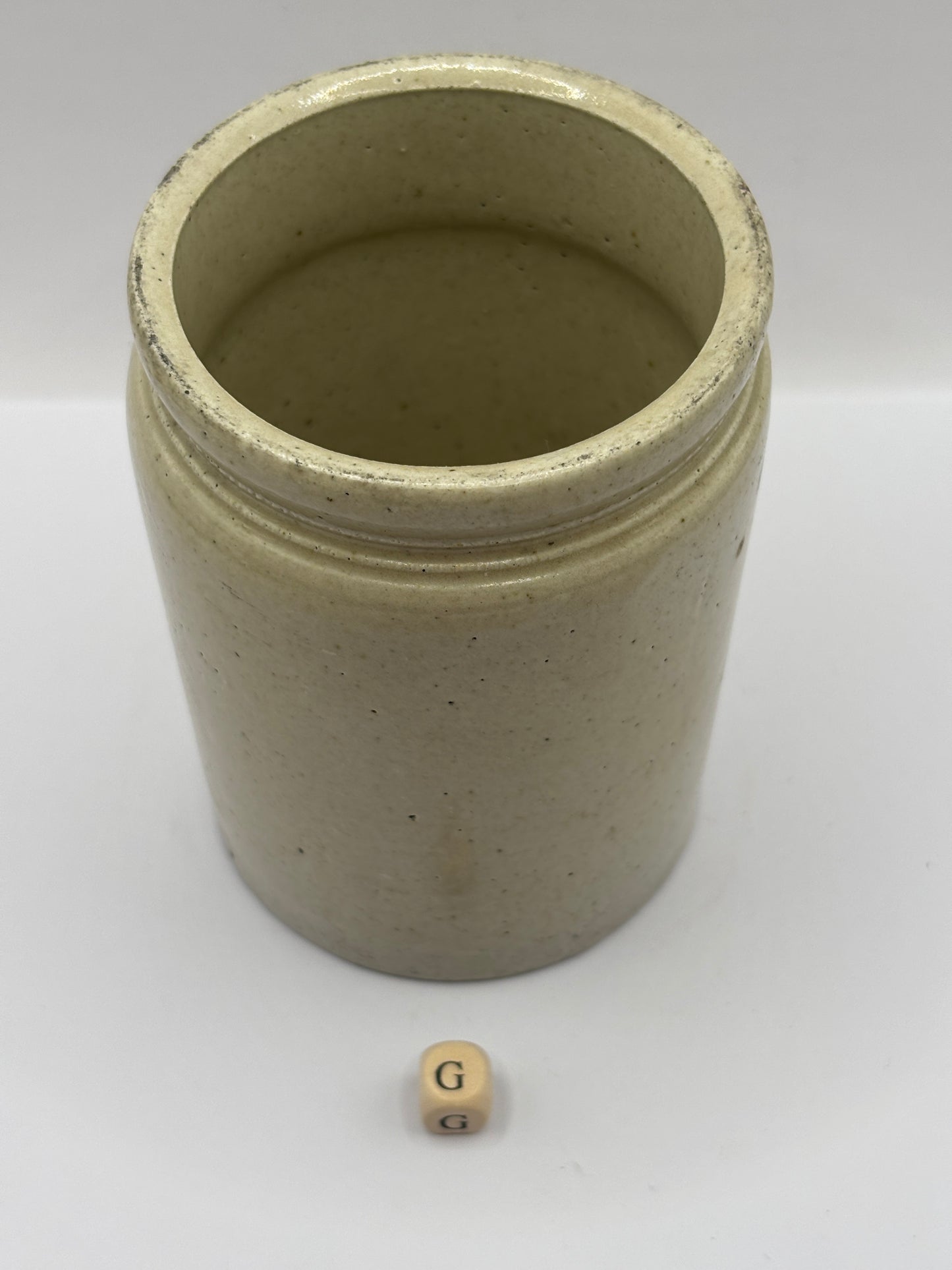 Old 1lb rolled top stoneware jam pot (G)