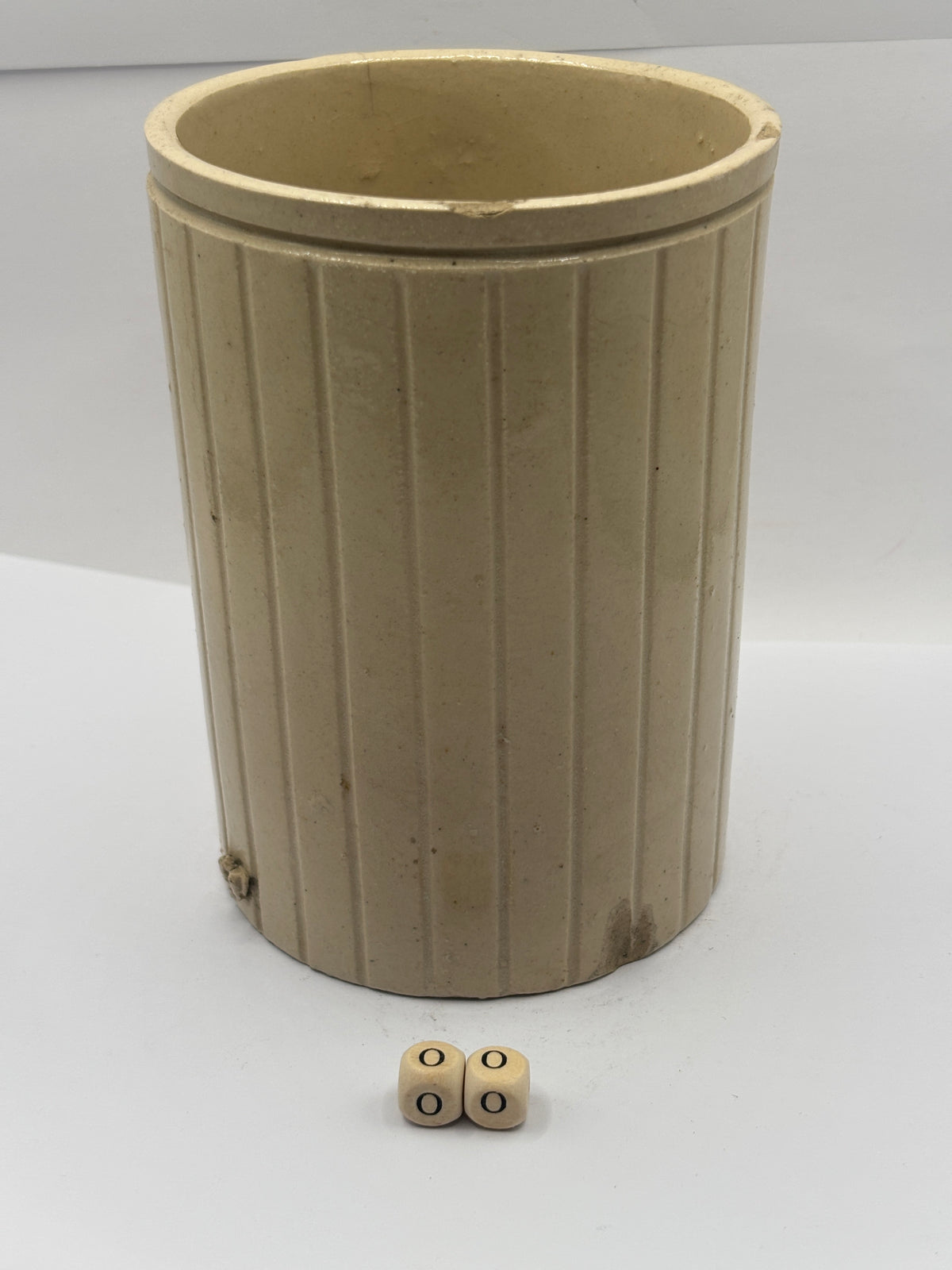 Old 2lb ribbed stoneware jam pot (oo)