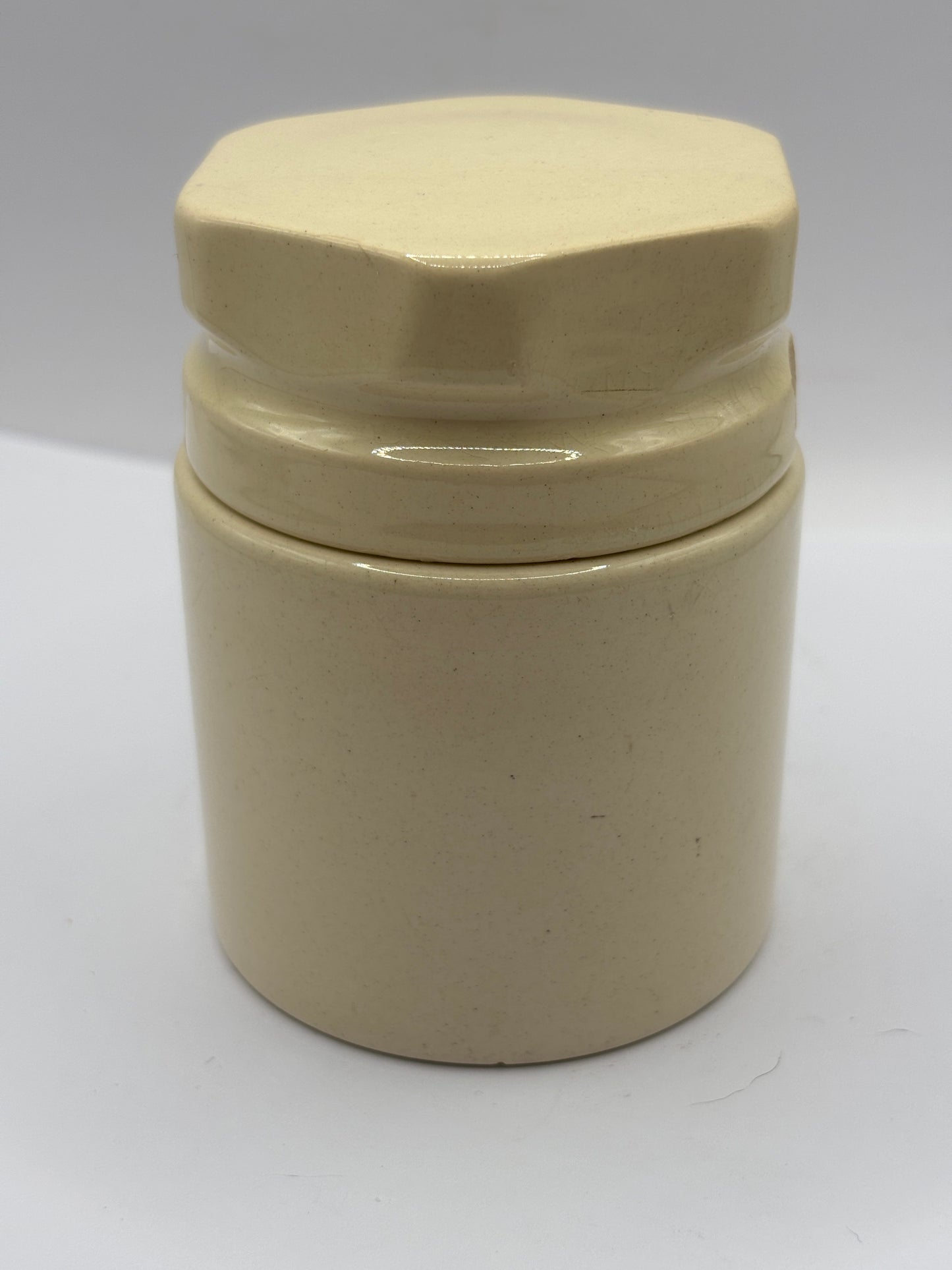 Old stoneware potted meat jar and lid. Blanchflower. Chipped
