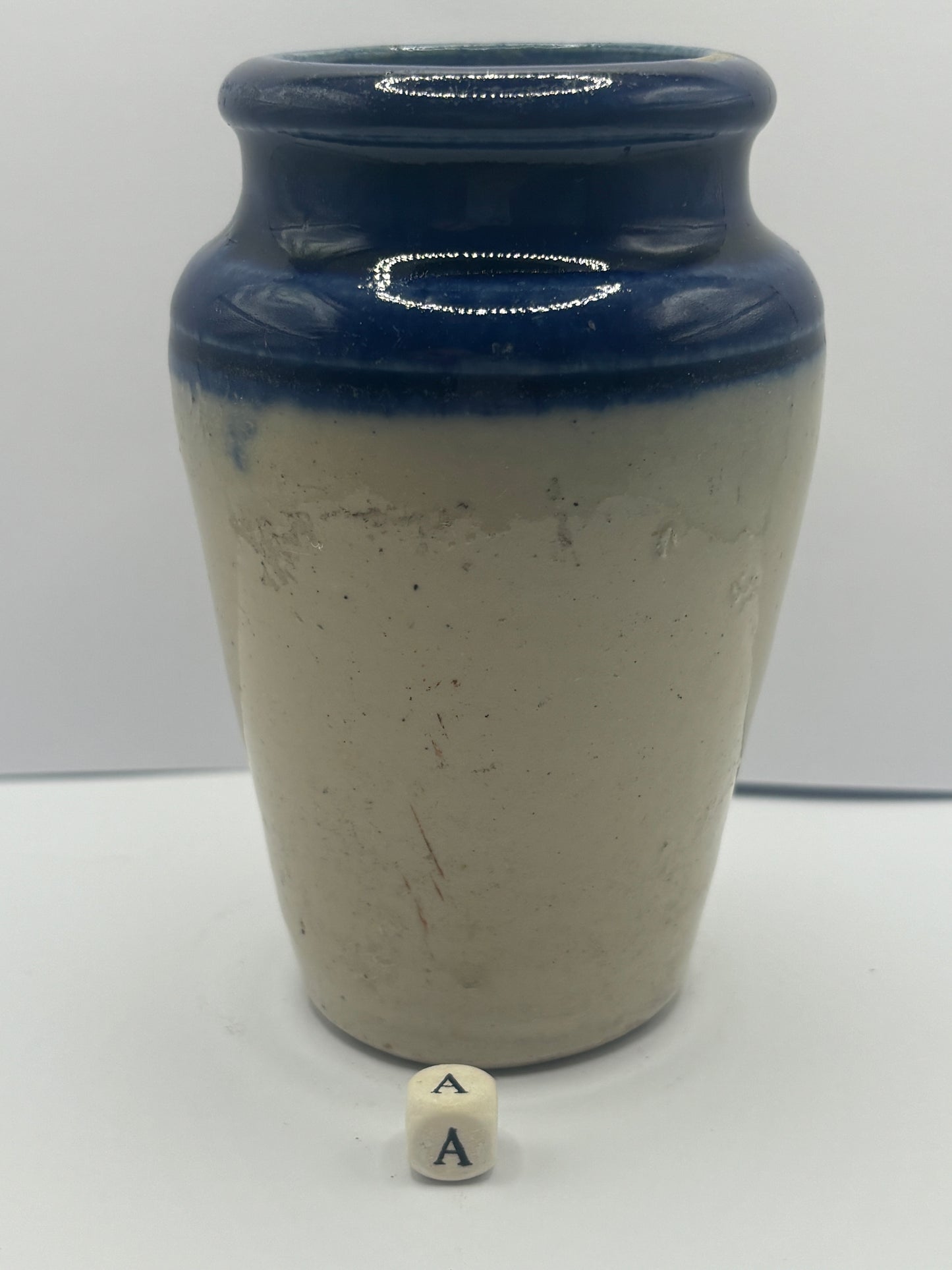 Large buttercup cream dairy pot, cream pot, Damaged (A)