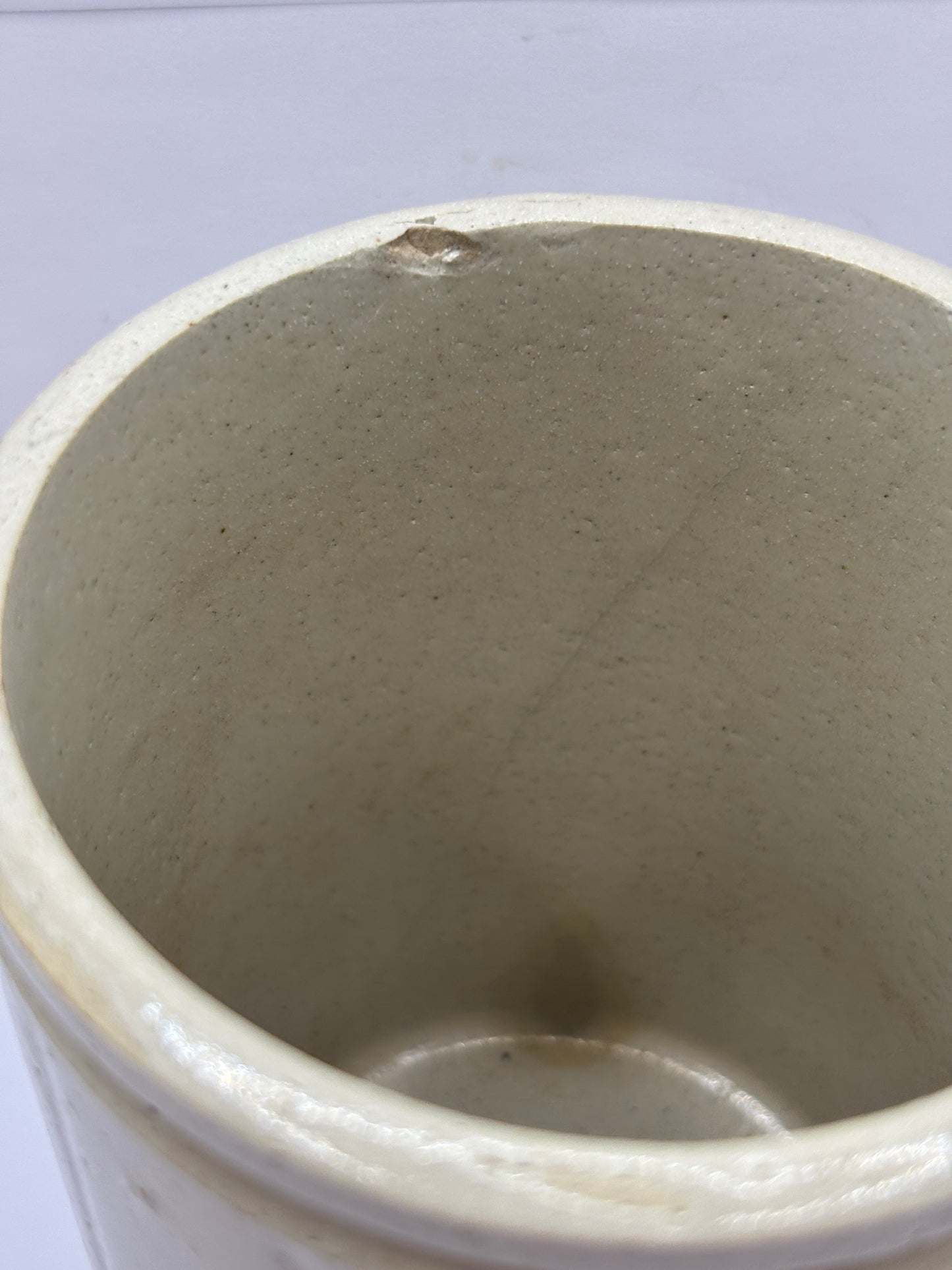 Old 2lb ribbed stoneware jam pot (ee)