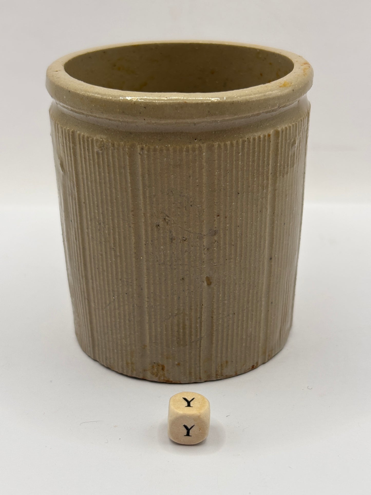 Old small ribbed stoneware jam pot (Y)