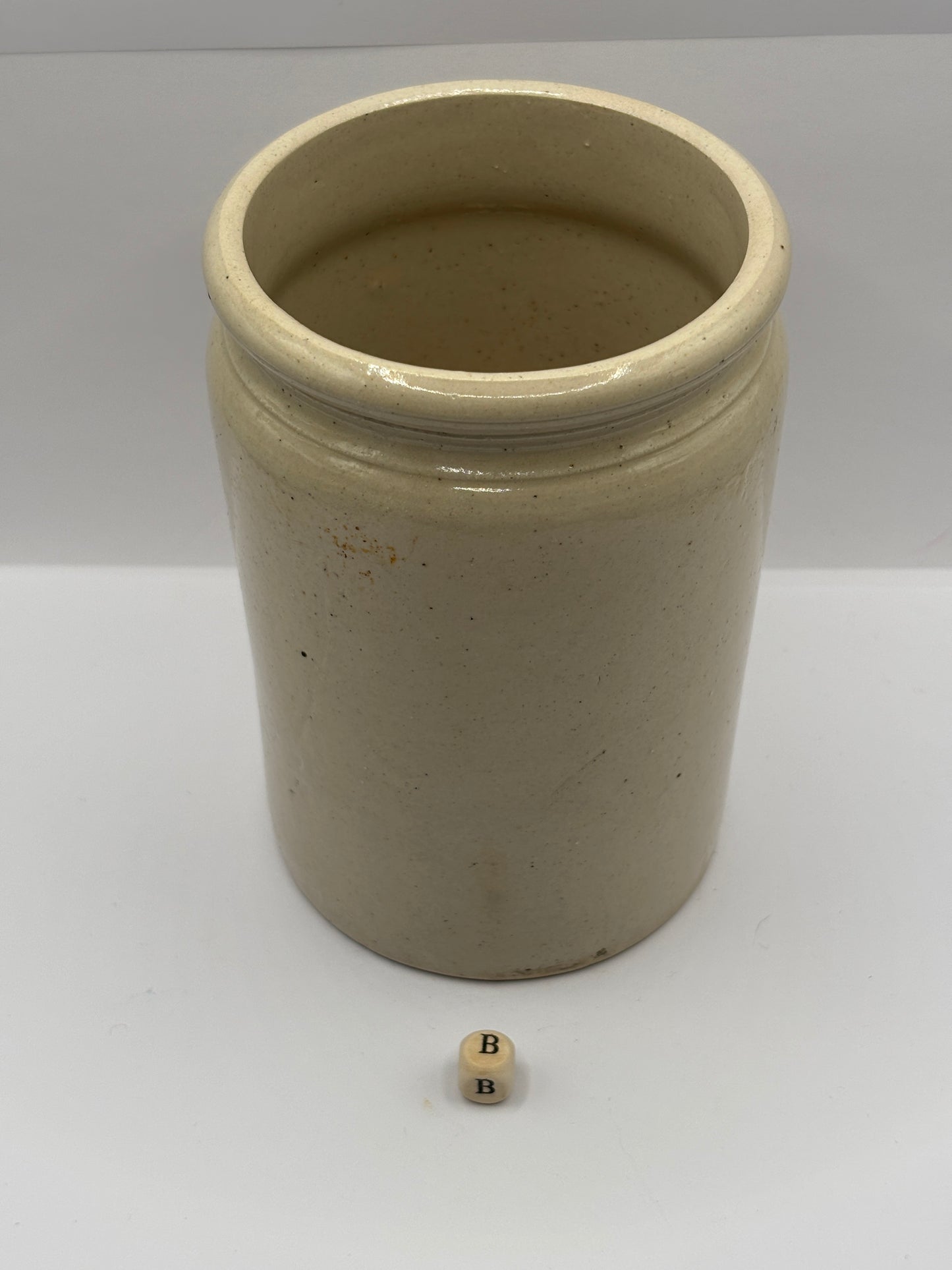 Old 2lb rolled top stoneware jam & marmalade pot (B)