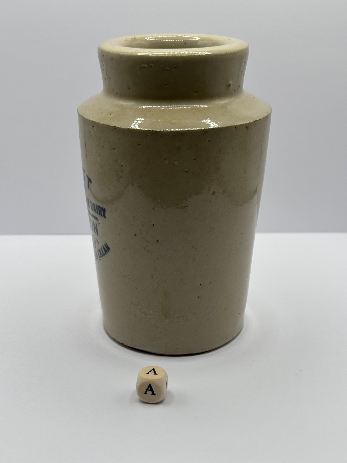 Old Skipton advertising cream pot (A) Skibeden farm dairy