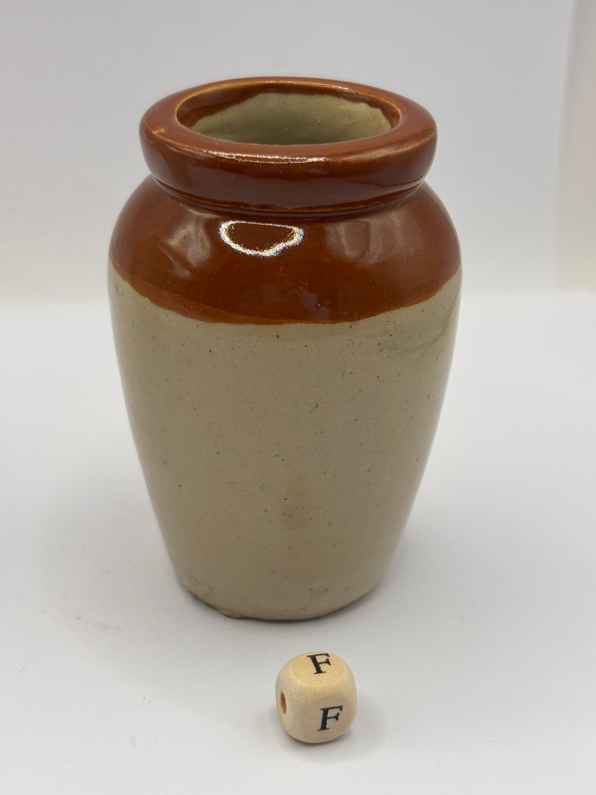 Old advertising cream pot, Hailwoods rich cream (F)