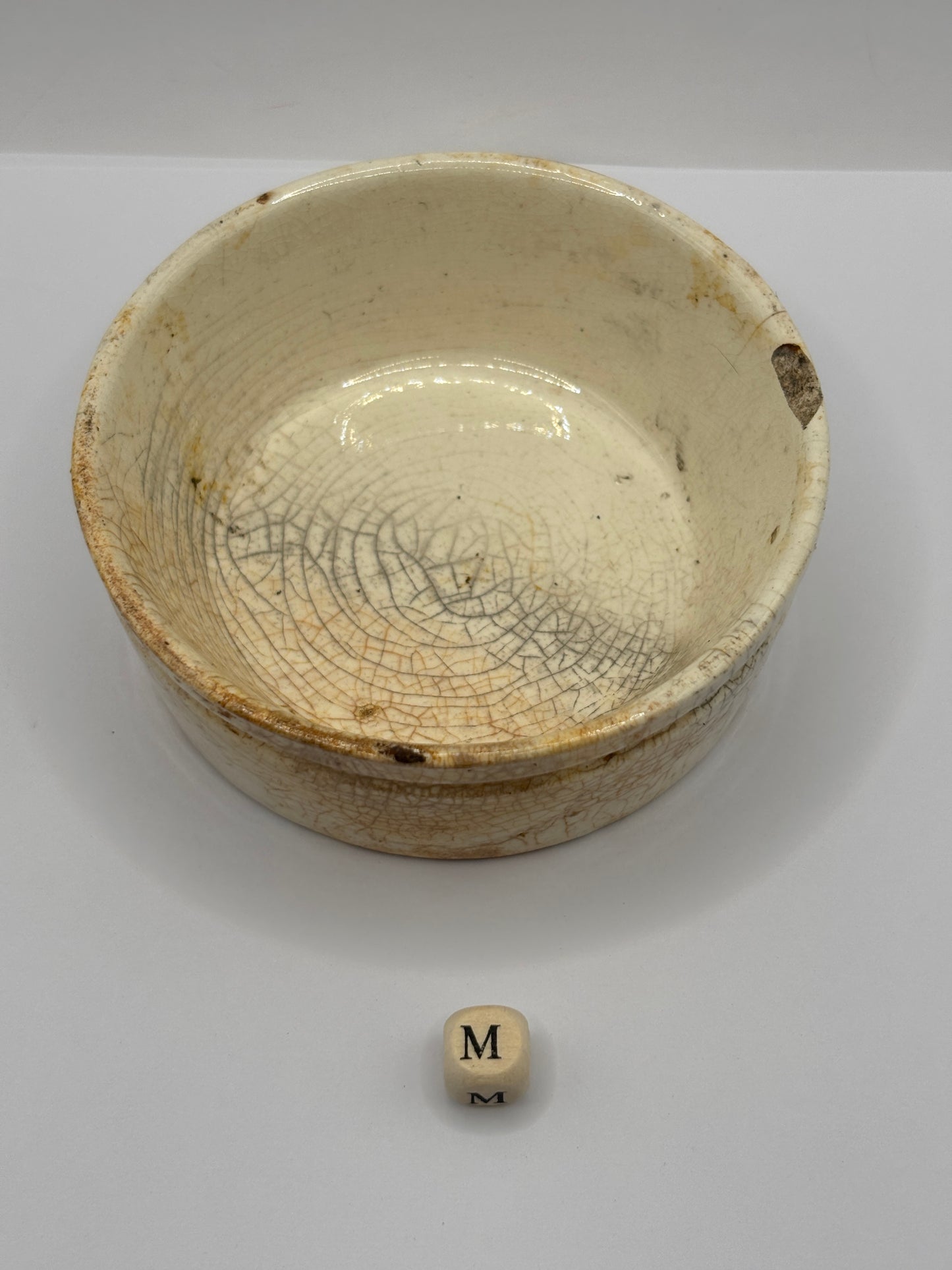 Old plain stoneware meat paste pot, potted meat (m) chipped