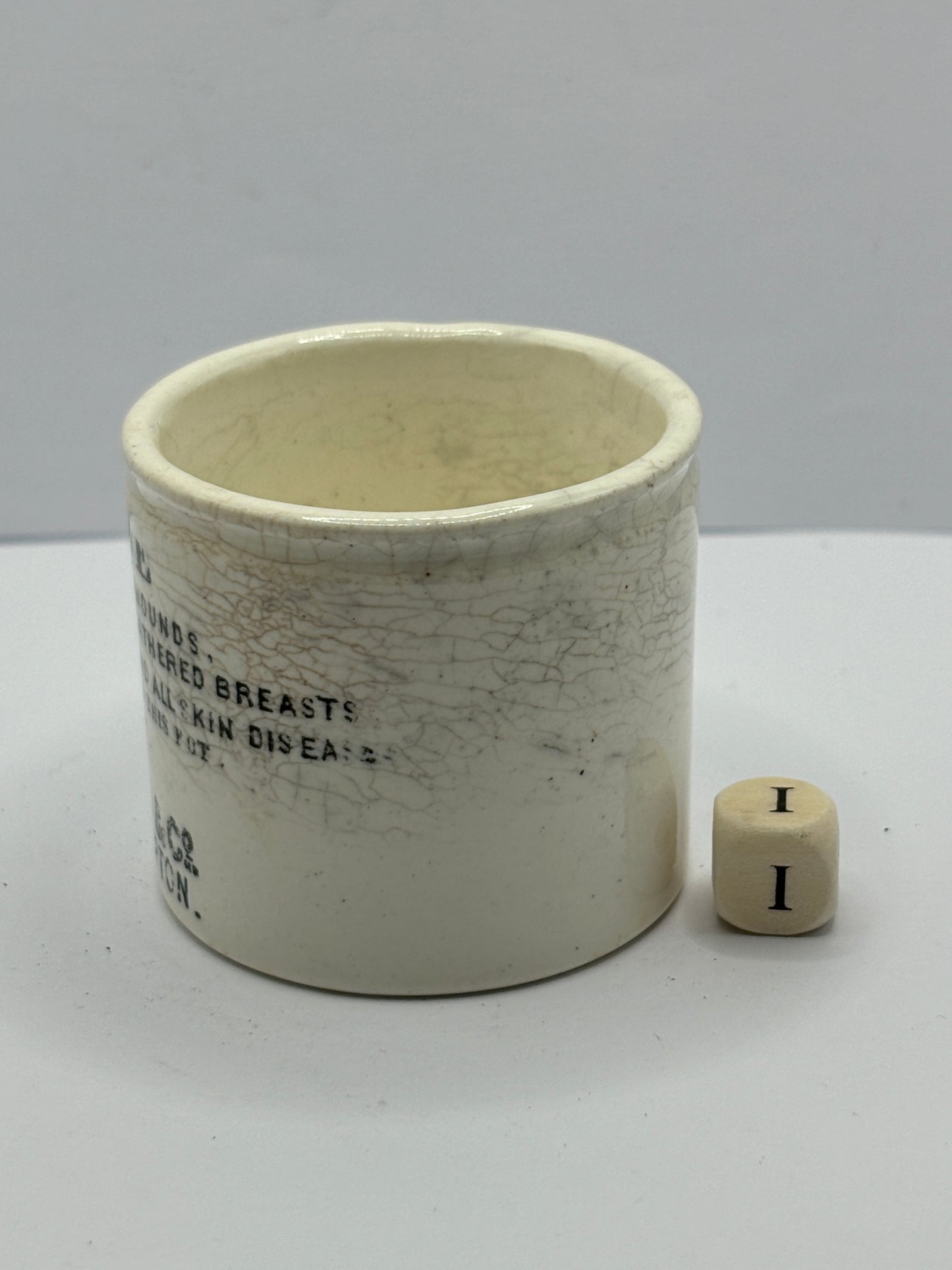 Small egyptian salve advertising ointment pot (i)