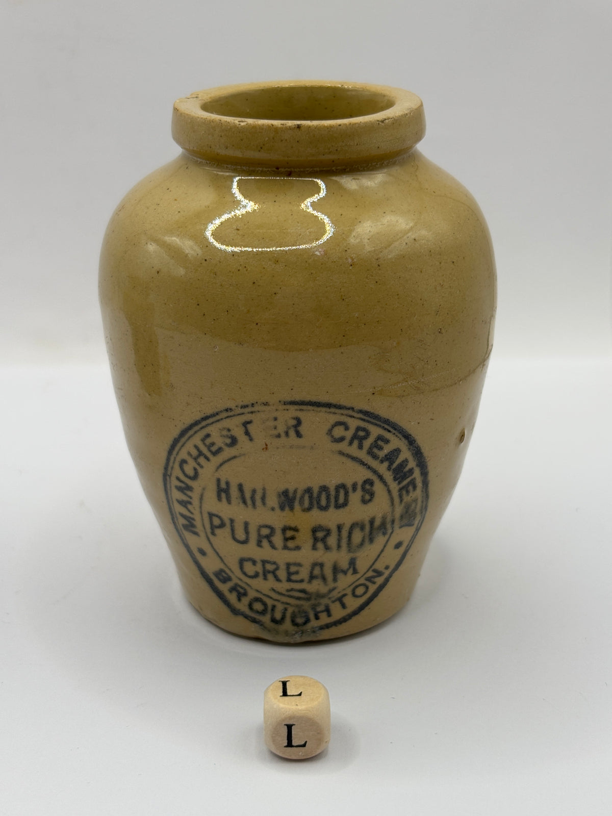 Old advertising cream pot, Hailwoods rich cream (L)