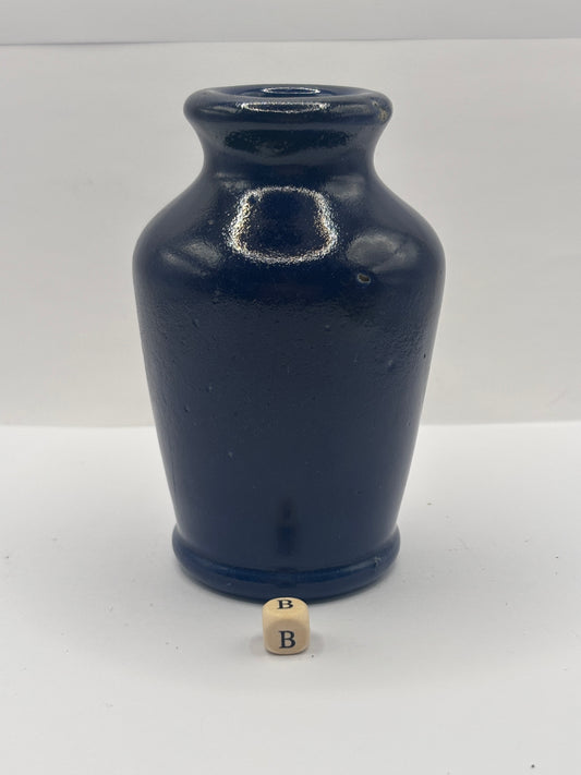 Old blue stoneware jar, Ronuk (B)