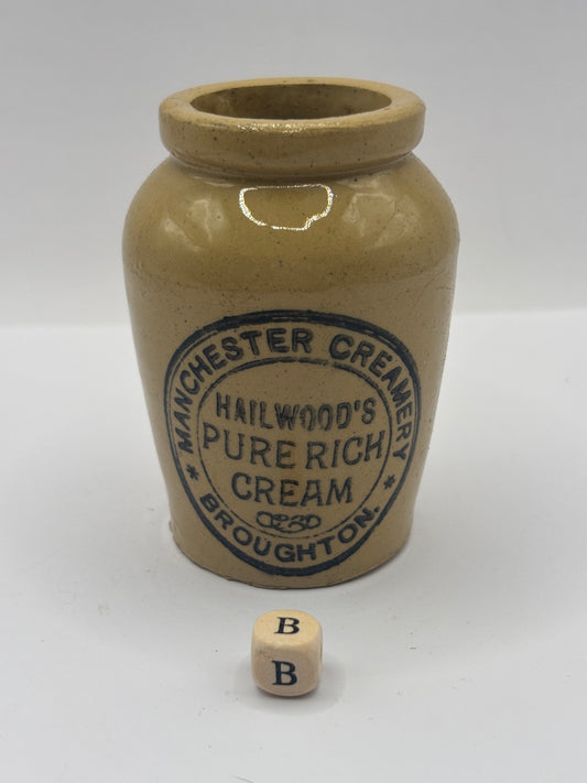 Old Manchester advertising cream pot, Hailwoods rich cream (B)