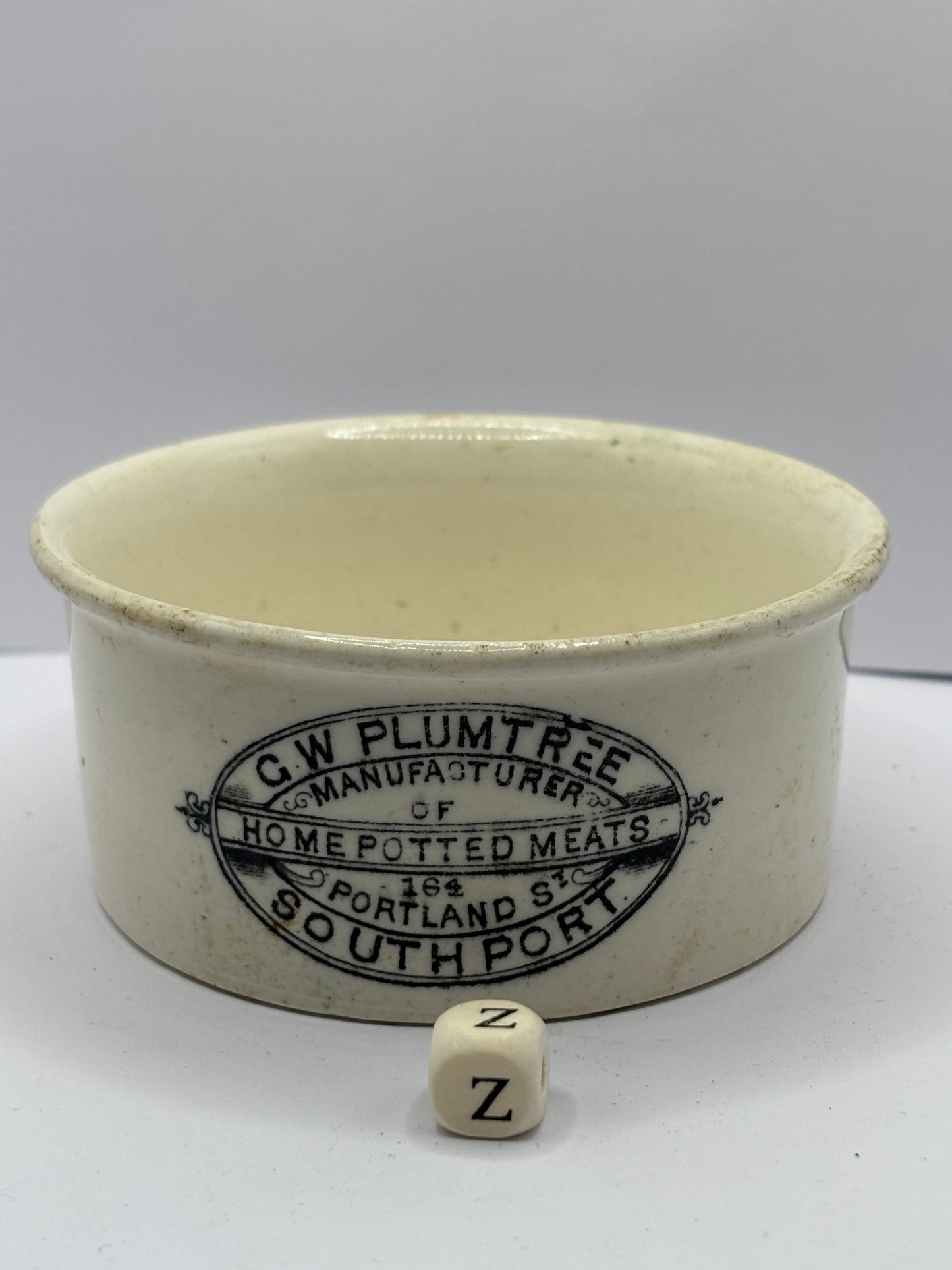 Plumtree home potted meats advertising pot (Y)