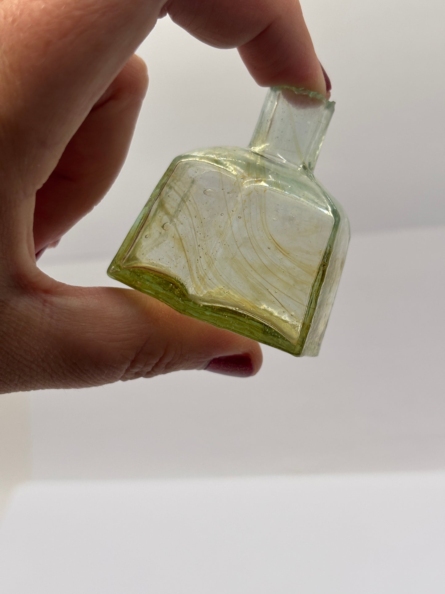 Old super swirly 6 sided ink bottle, inkwell, penny ink (YZ)