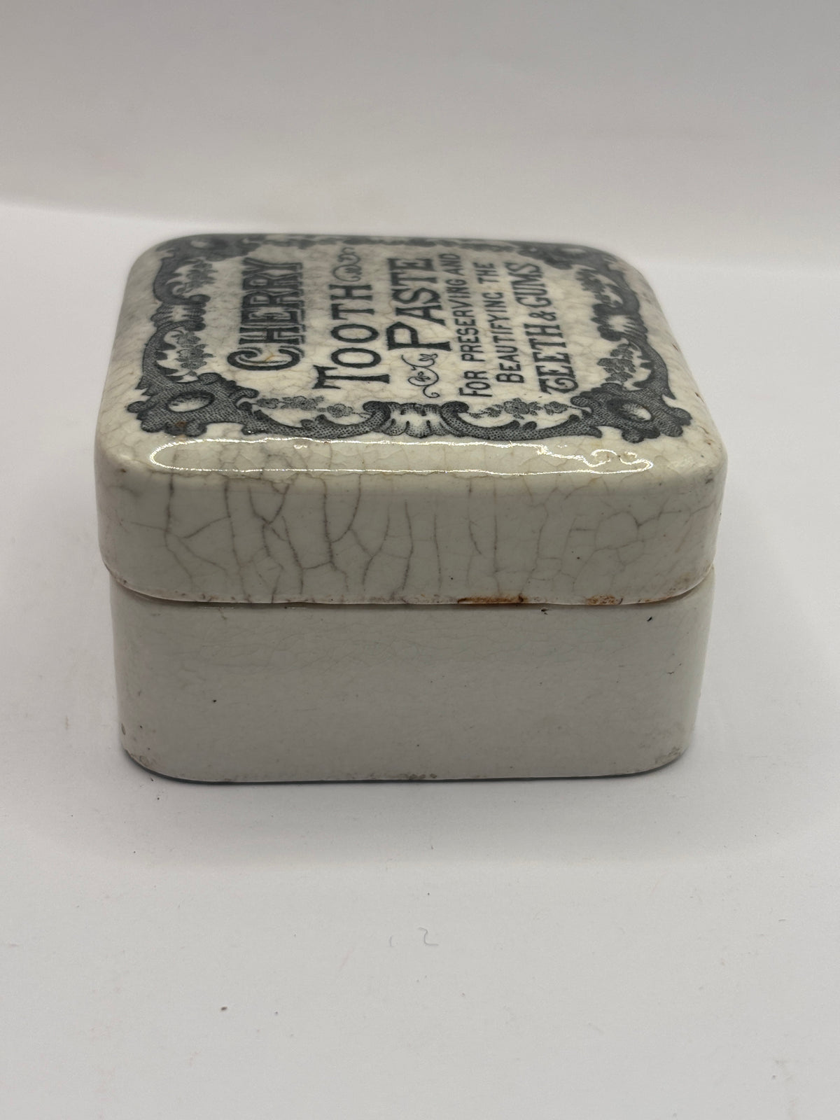 Old advertising lid and base, Cherry tooth paste 🍒