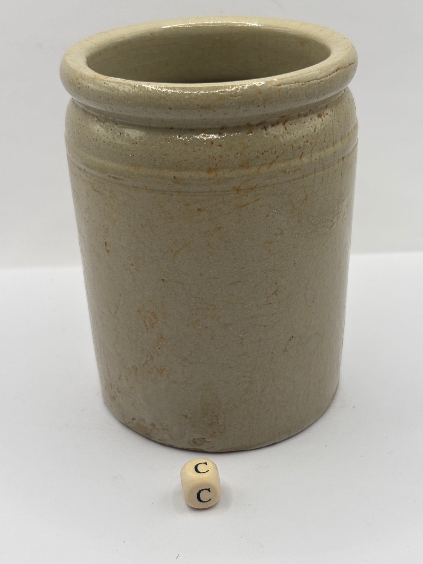 Old 1lb rolled top stoneware jam pot (c)