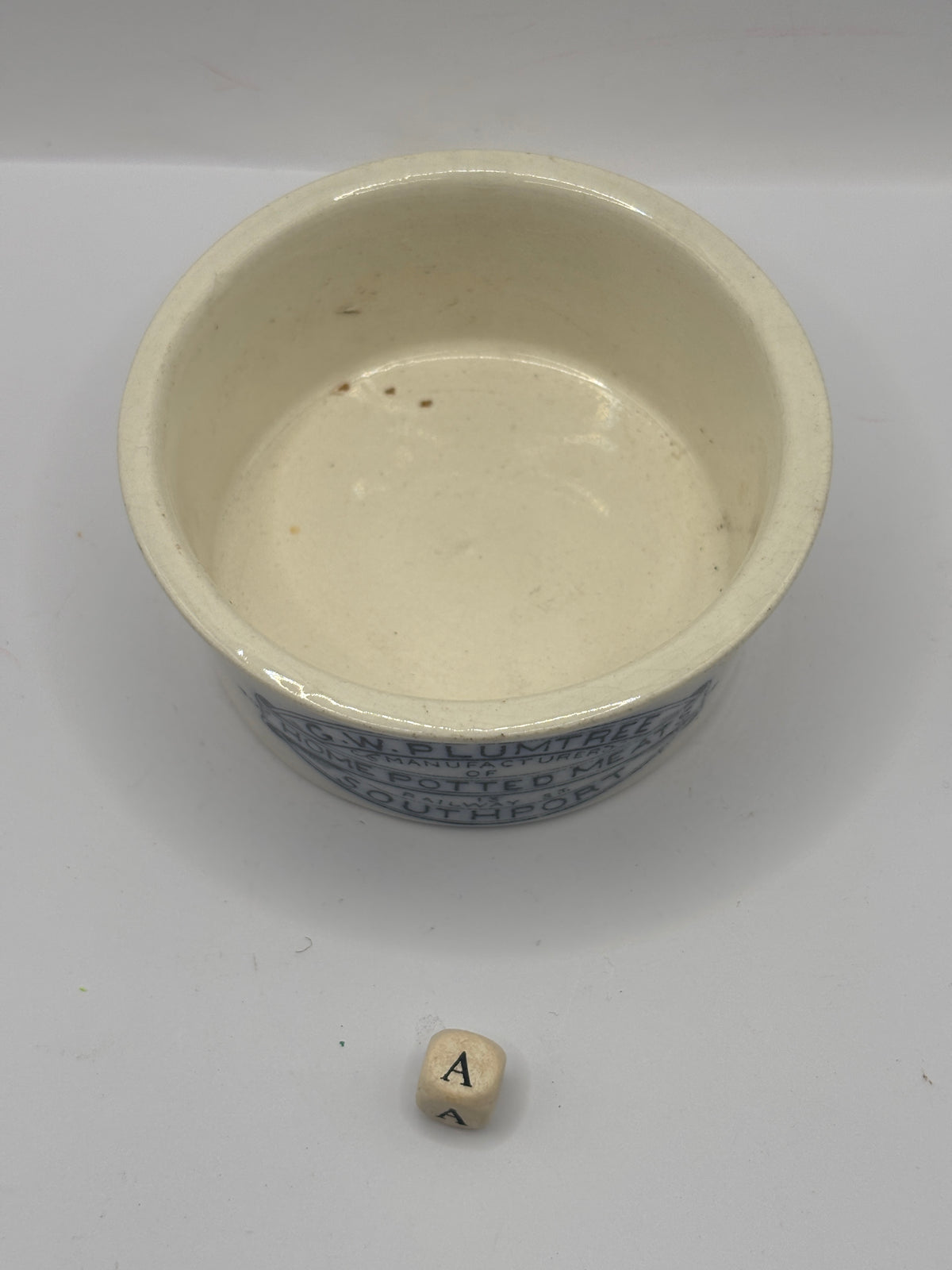 Old advertising meat paste pot, Plumtree home potted meats (a)