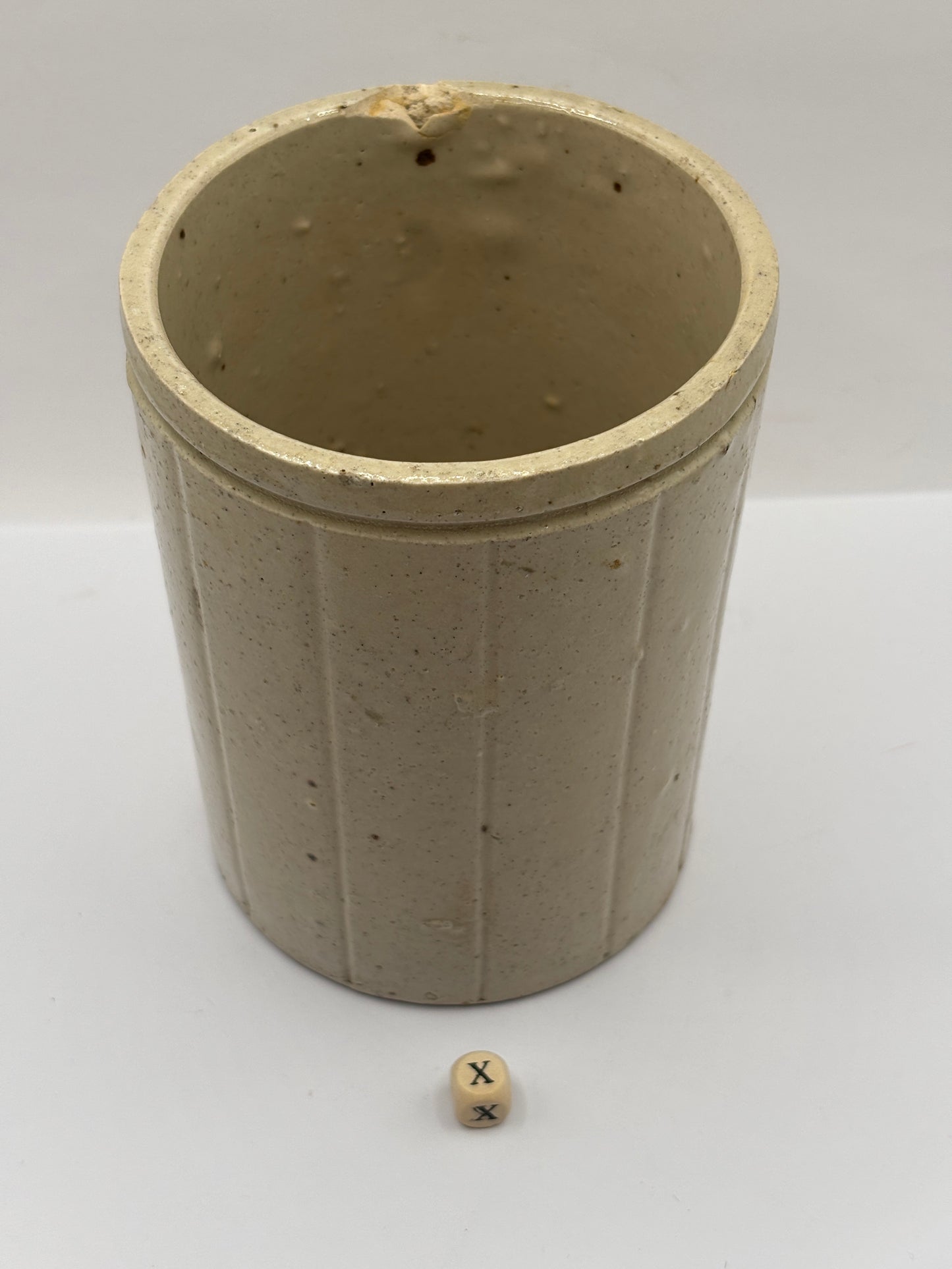 Old 2lb ribbed stoneware jam pot (x)