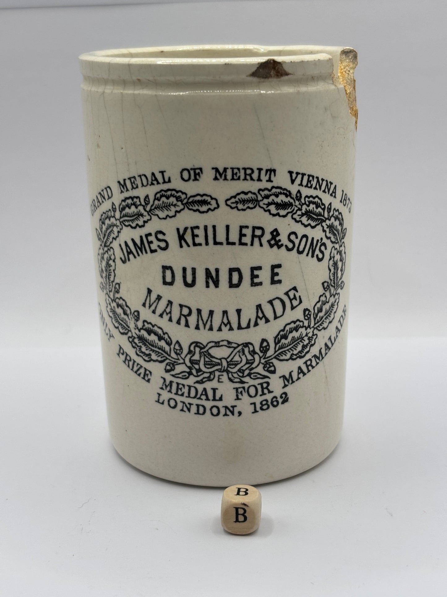 Old 1lb James Keiller Dundee marmalade jar. Damaged (B)