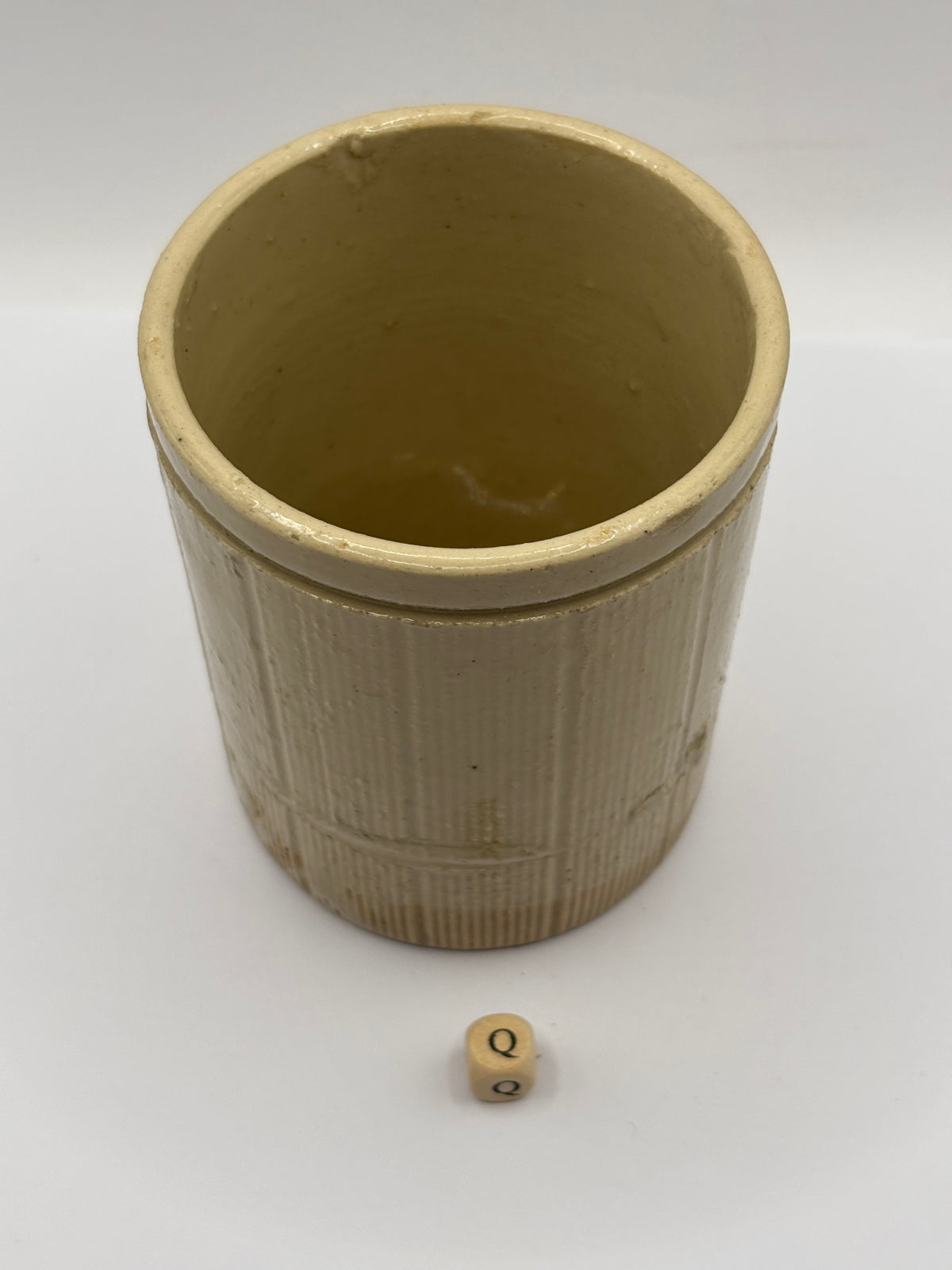 Old 1lb ribbed stoneware jam pot (Q)