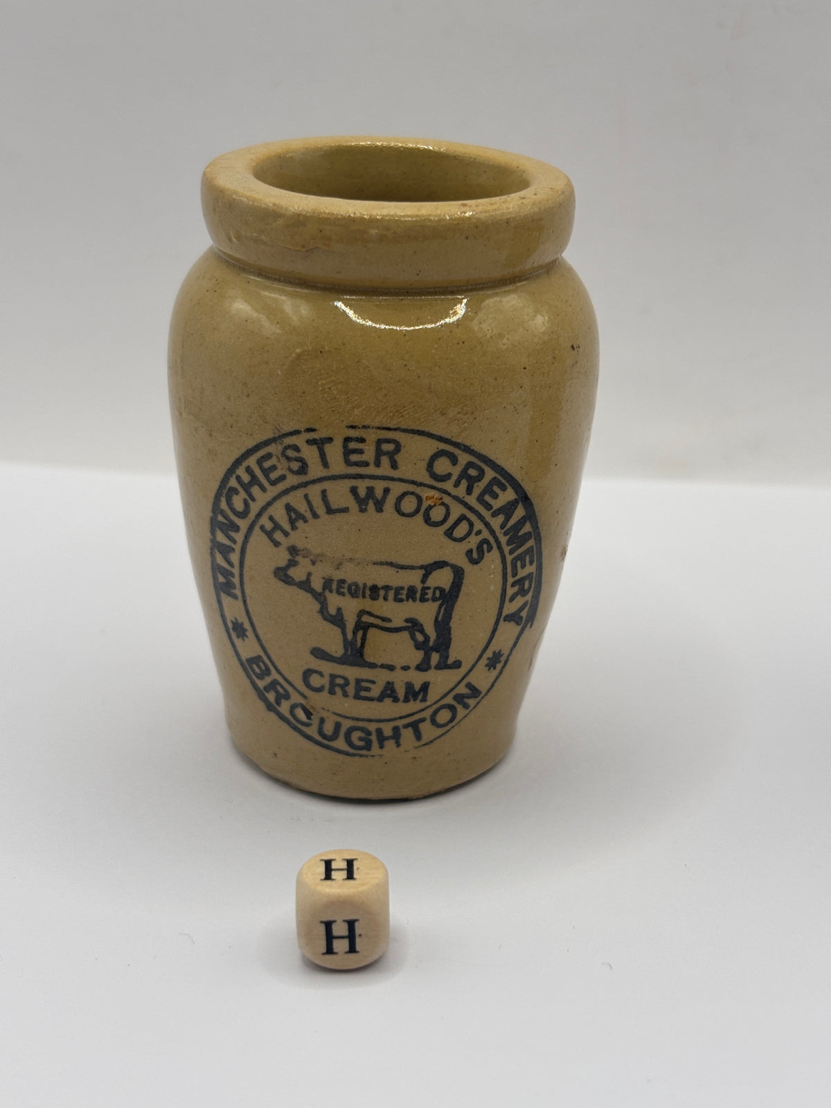Old advertising cream pot, Hailwoods Manchester (H)