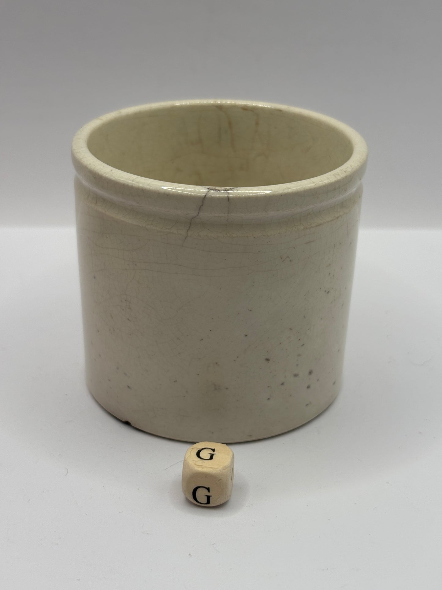 Old chunky stoneware pot (G)