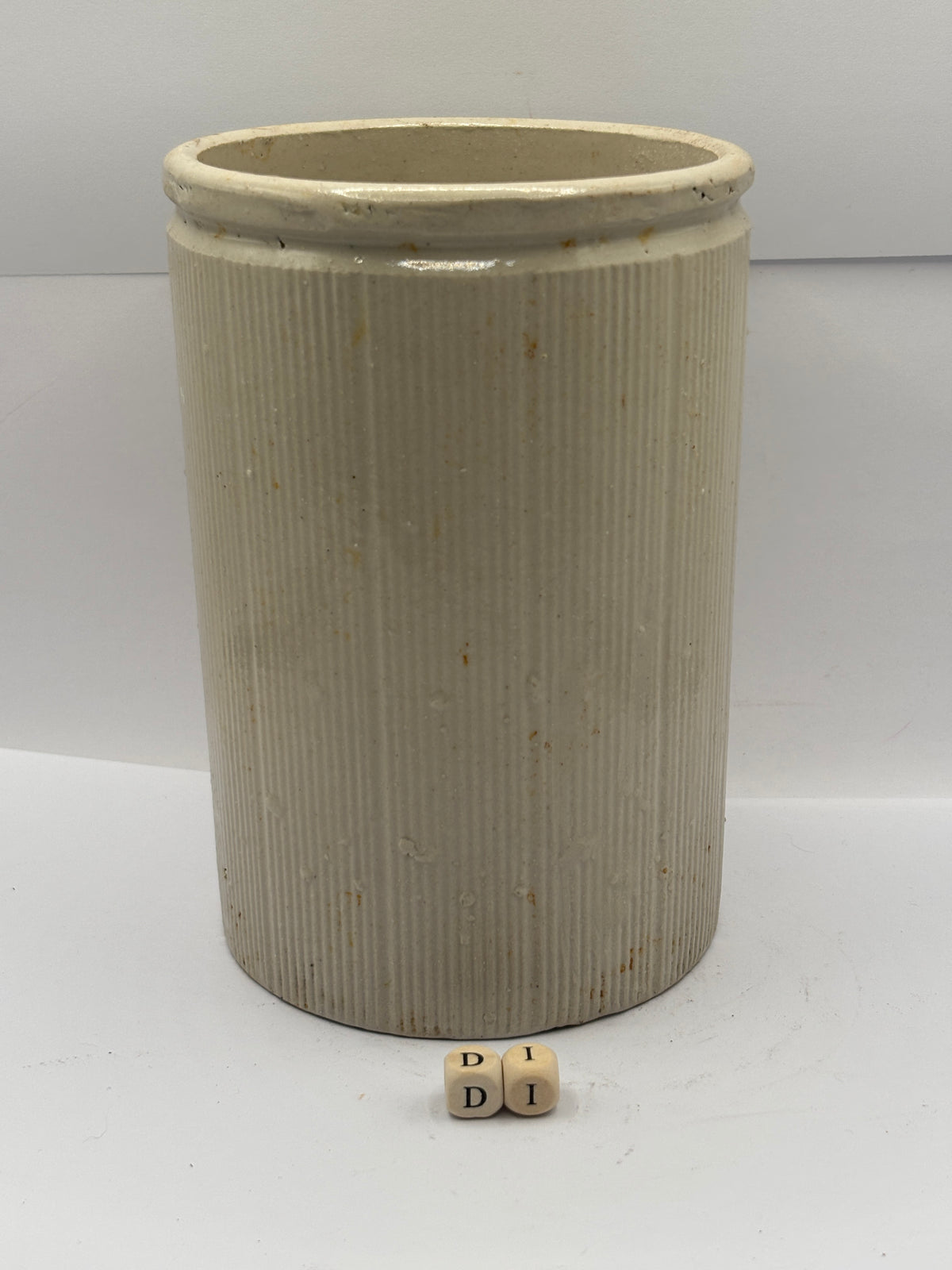 Old large 3lb ribbed stoneware jam pot (Di)