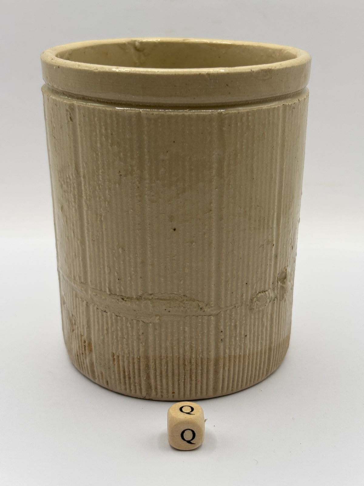 Old 1lb ribbed stoneware jam pot (Q)