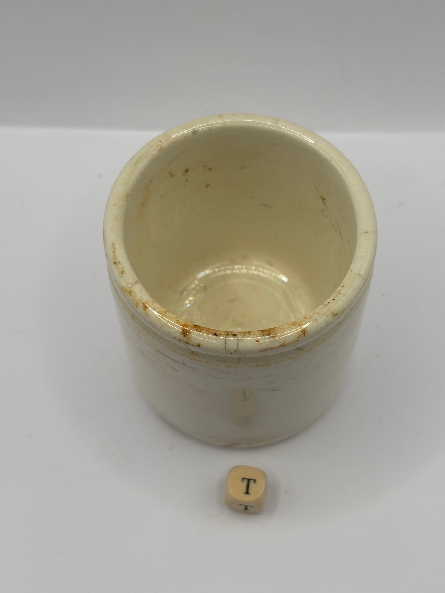 Old chunky stoneware pot (T)