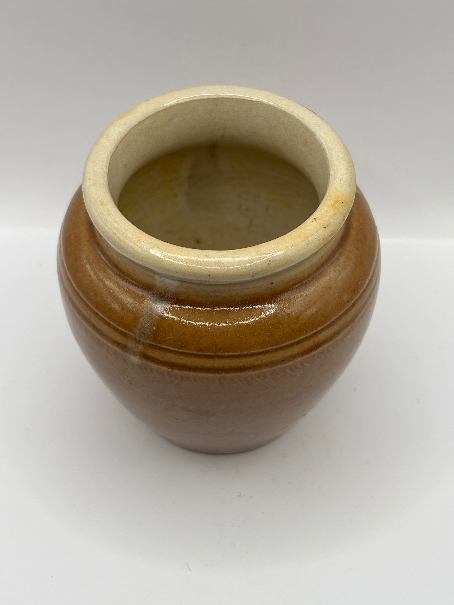Old large stoneware honey pot 10cms