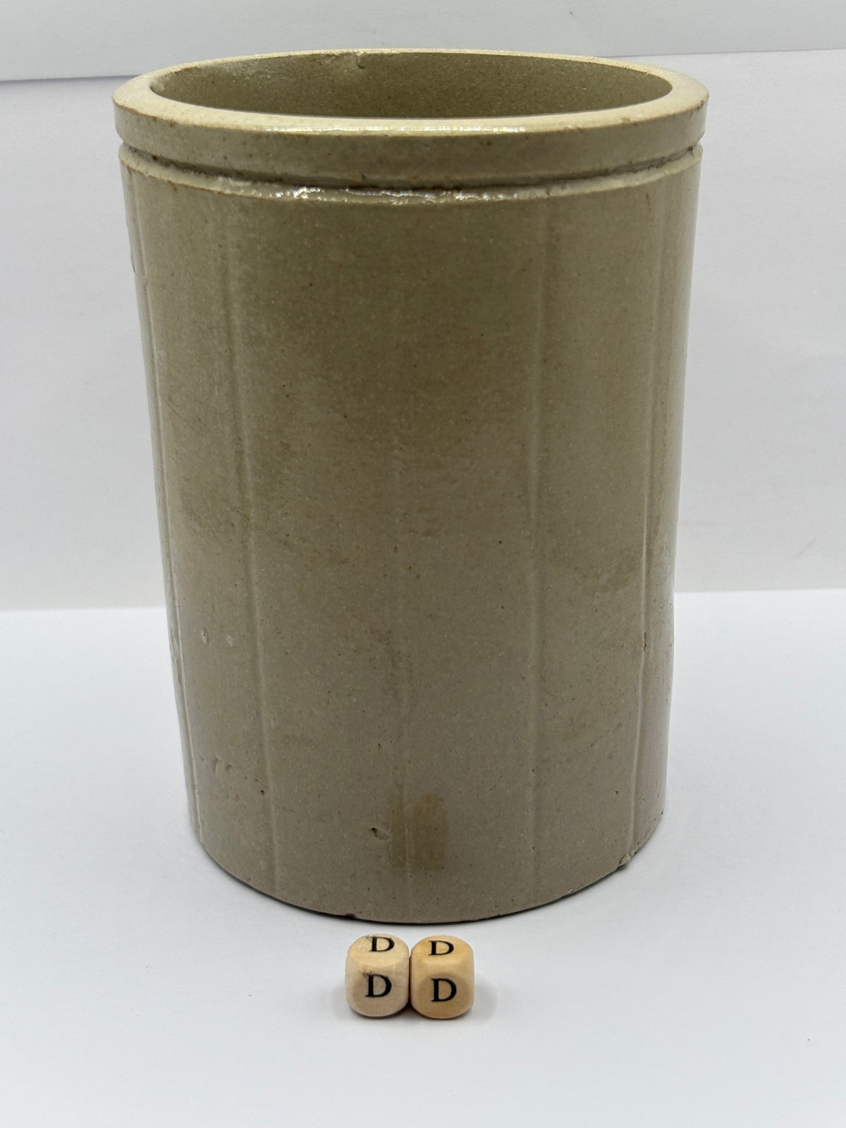 Old 2lb ribbed stoneware jam pot (DD)
