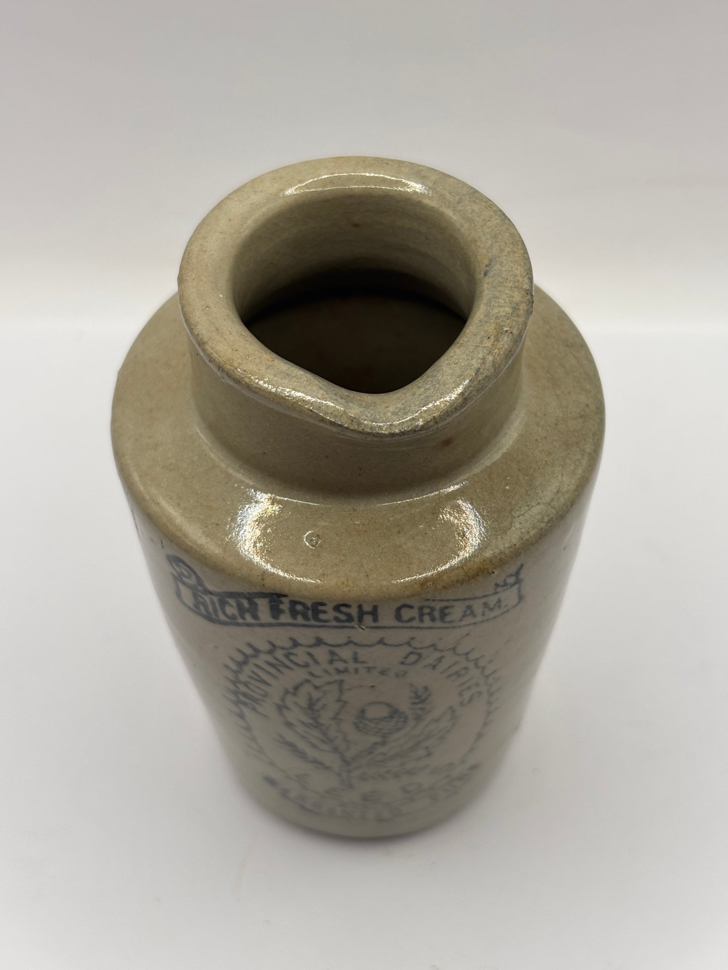 Old Leeds advertising cream pot, Provinicial dairies Leeds 10cms