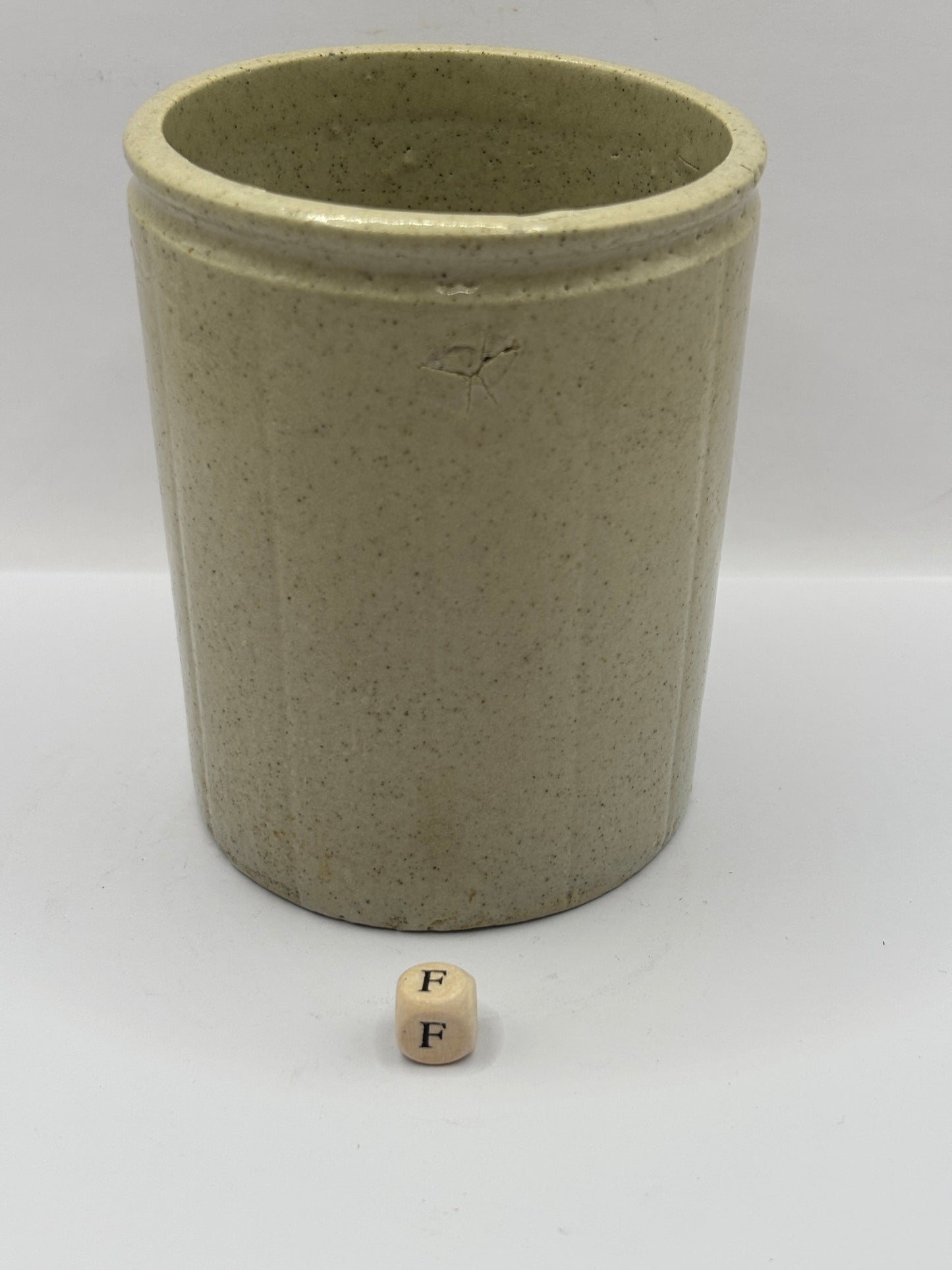 Old 1lb ribbed stoneware jam pot (F)