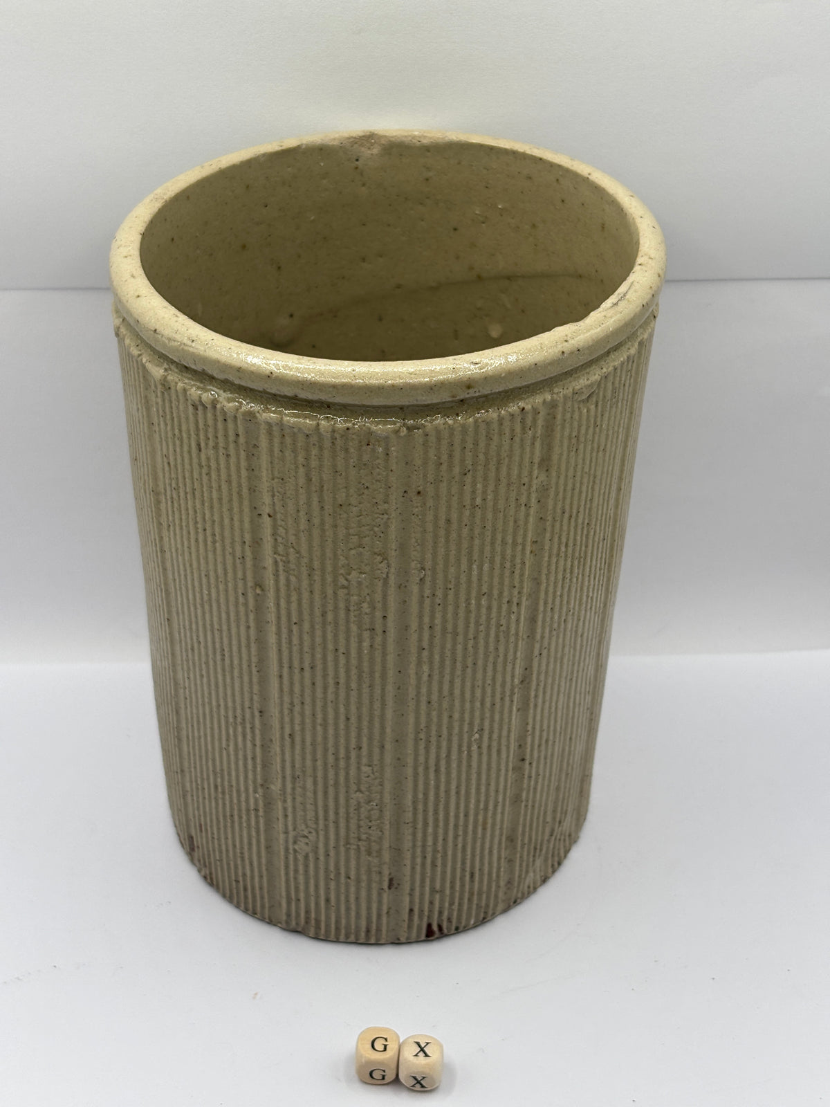 Old large 3lb ribbed stoneware jam pot (GX)