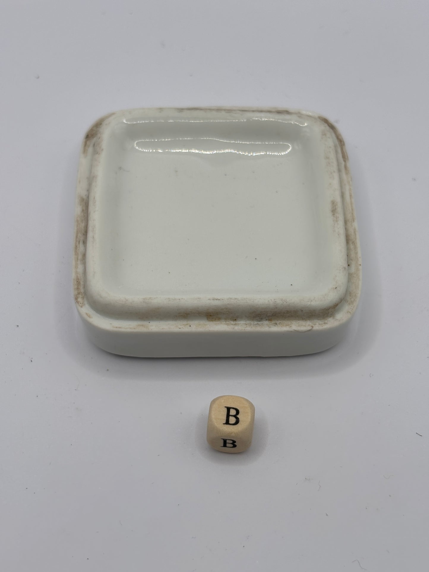 Old square pot lid base, stacker (B)