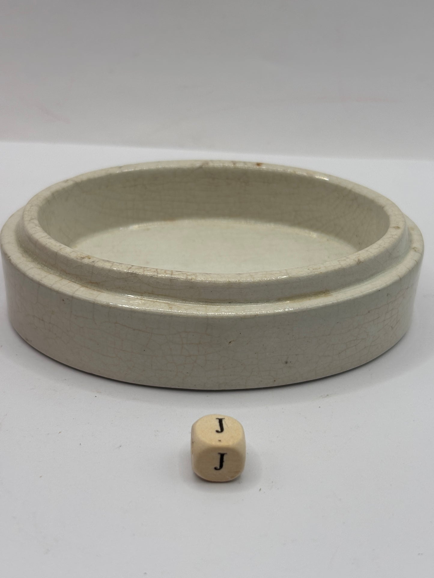 Rare oval shaped pot lid base, stacker (J)