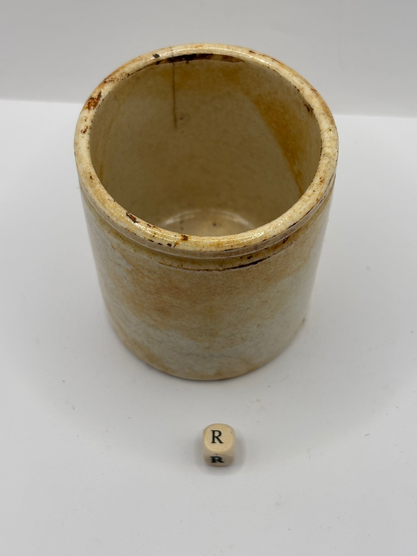 Old chunky stoneware pot (R)
