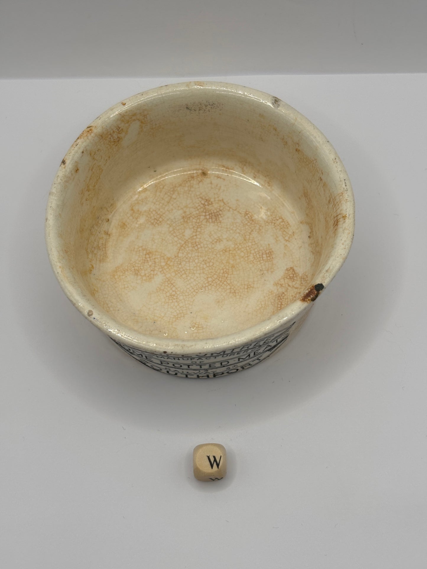 Old Plumtree advertising meat paste pot. Stained & crazed (w)